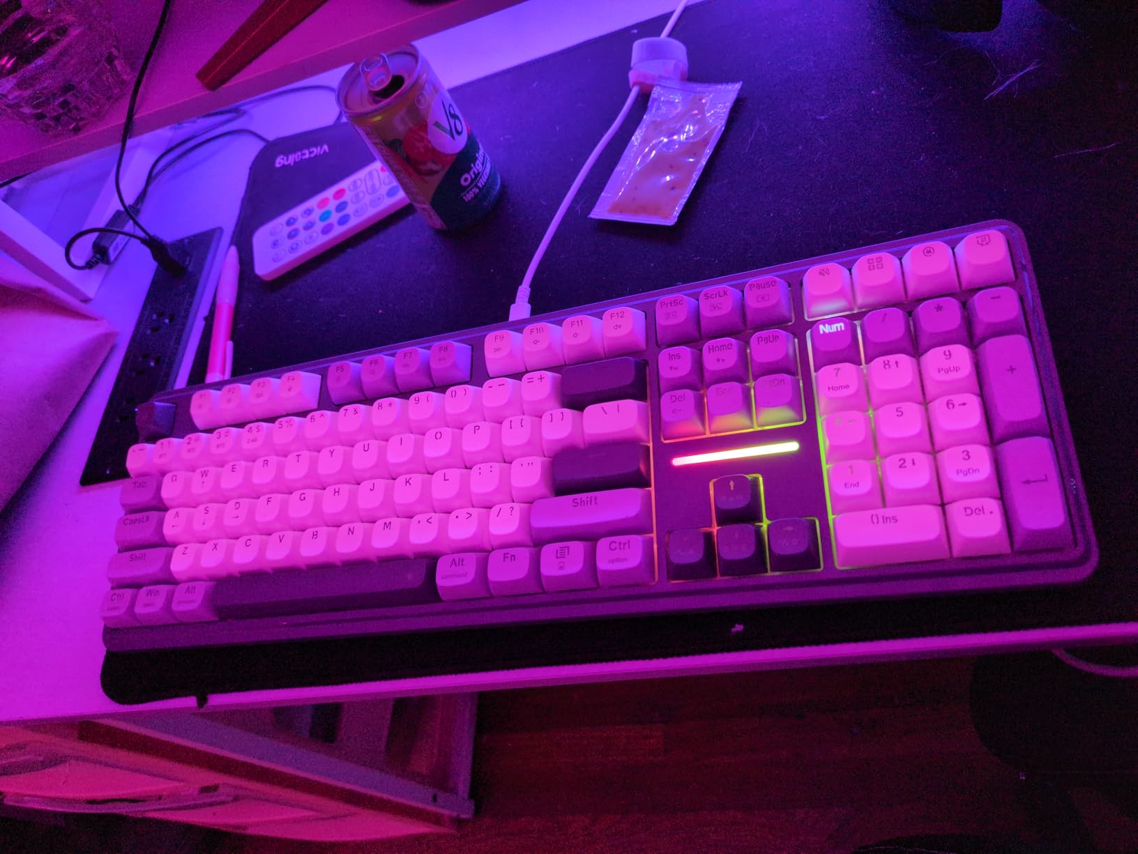 Redragon K745 PRO Wireless 108-Key Gasket RGB Gaming Keyboard, 108 Keys Mechanical Keyboard w/Extra 4 Hotkeys, Hot-Swap Socket, 5-Layer Noise Dampening, See-Through Round PBT Keycaps, Mint Mambo Switch customer photo 2