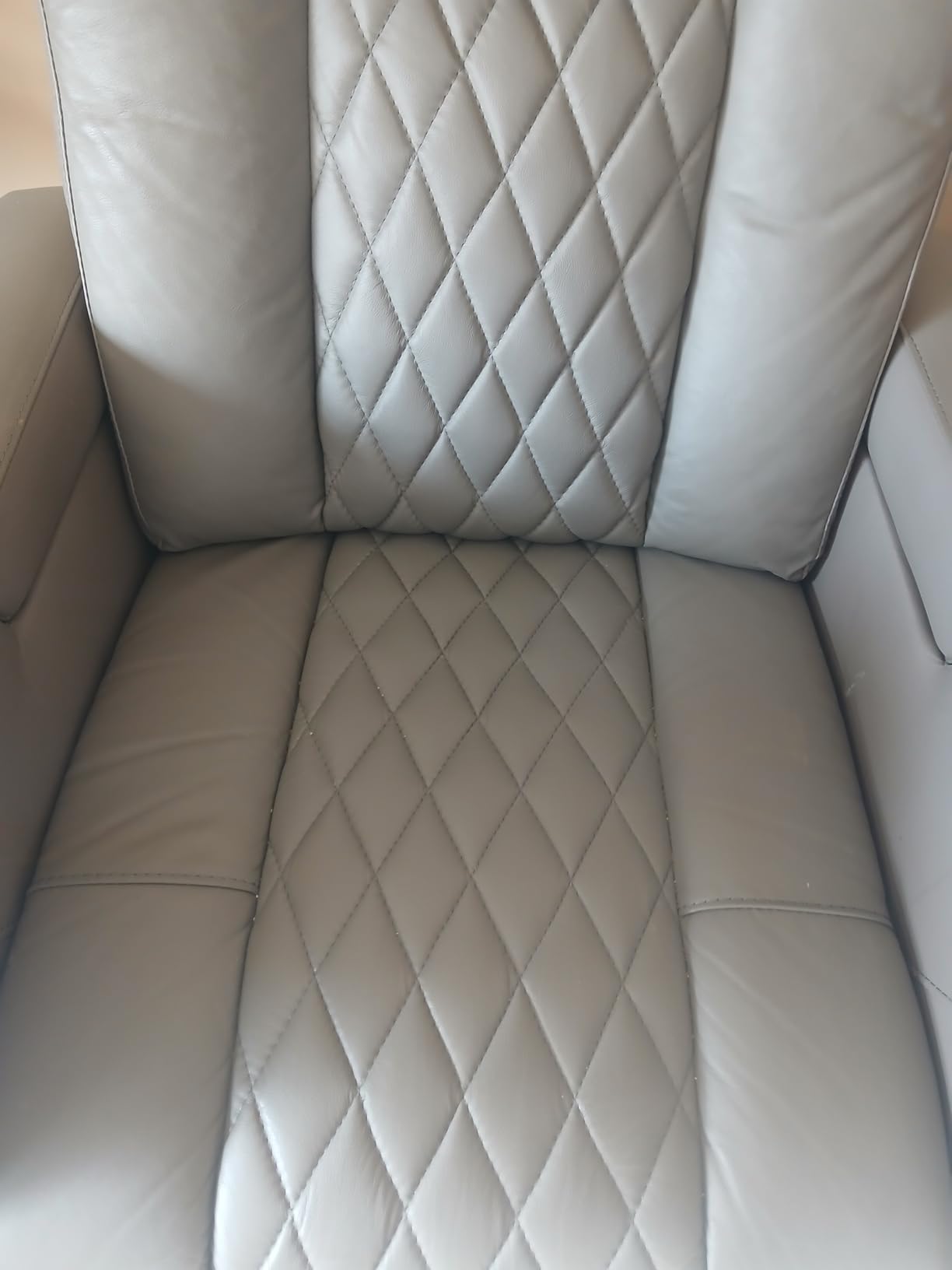 PBRO Home Theater Seating Top Grain Leather Recliner Chair, Movie Theater Chair Sofa with Power Reclining & Headrest USB Charger Ports Ambient Lighting, Black Single Seat for Home customer photo 2