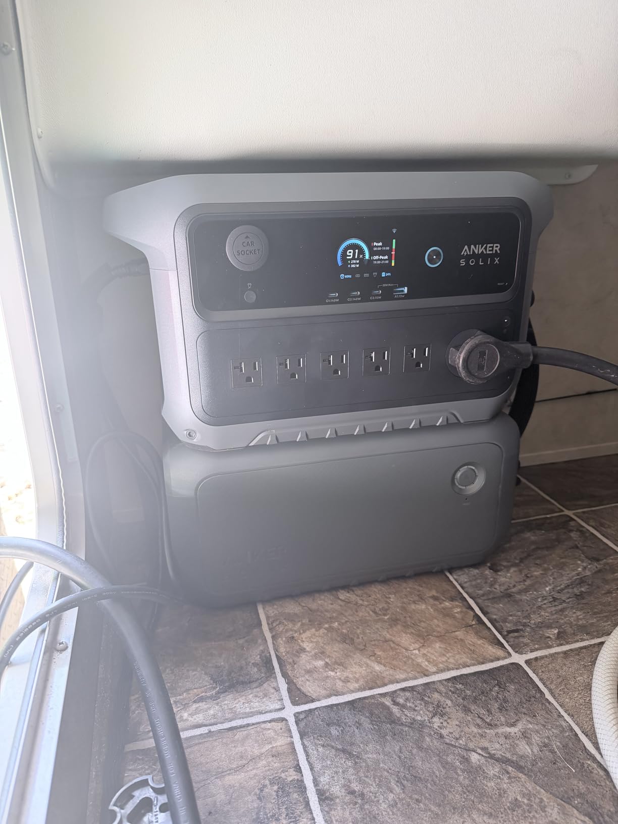 Anker SOLIX C2000 Gen 2 Portable Power Station, 2,400W (Peak 4,000W) Solar Generator, Full Charge in 58 Min, 2048wh LiFePO4 Battery for Home Backup, Power Outages, and Camping (Optional Solar Panel) customer photo 2