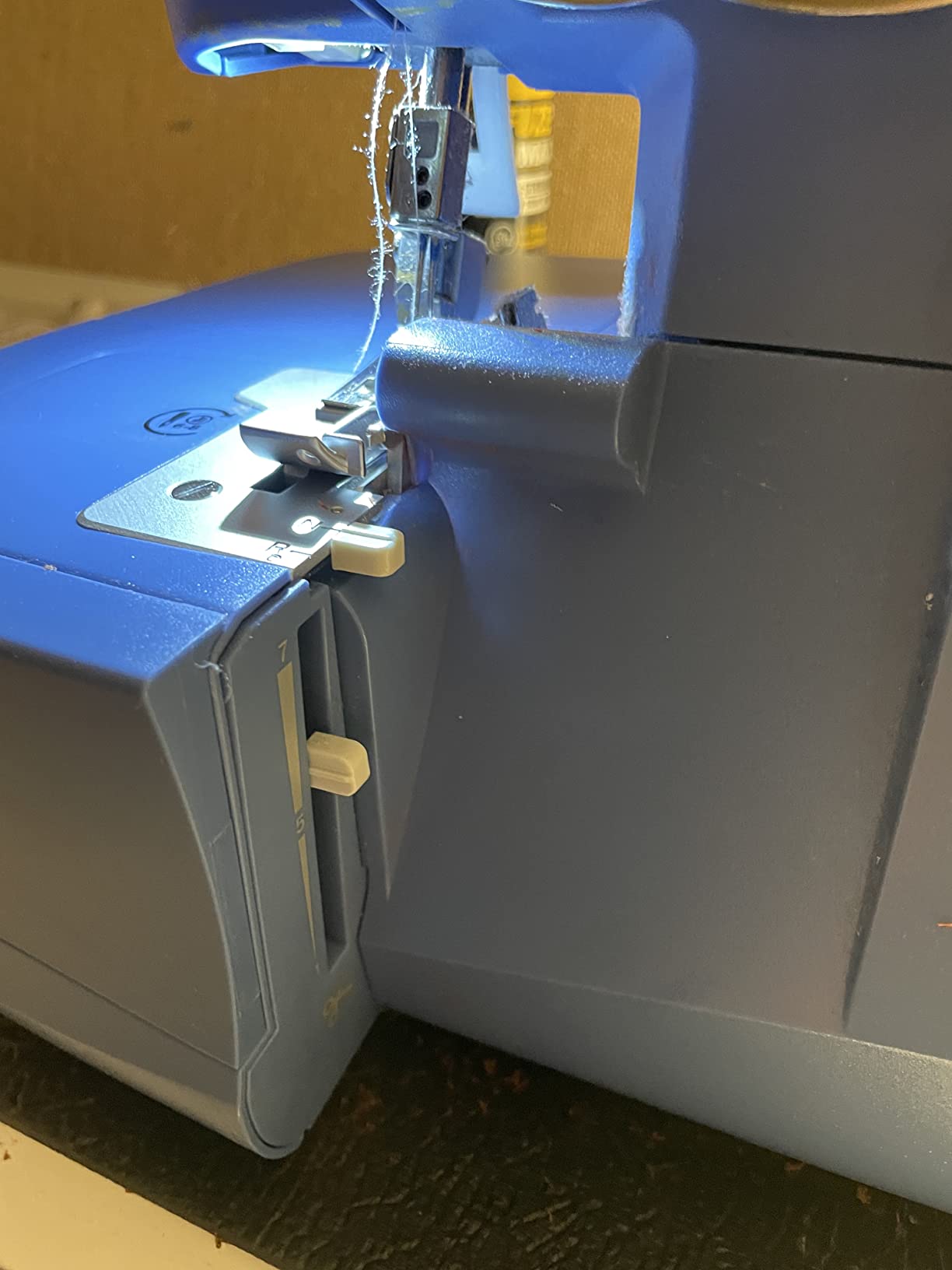 SINGER® S0230 Navy Blue Overlock Serger | 2/3/4 Thread Capability | 1300 Stitches/Min | Color-Coded Threading, Differential Feed, Free Arm, Accessories Included customer photo 1