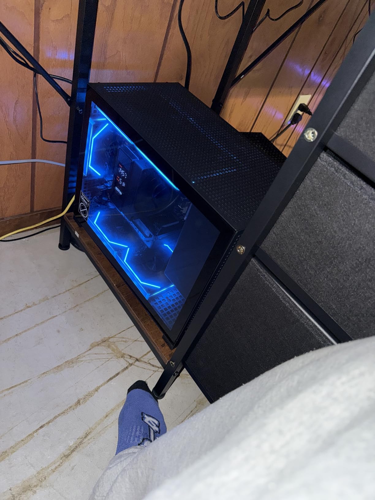 KOTIN Prebuilt Gaming PC, Ryzen 5 9600X, 16GB DDR5, RTX 5060 8GB, 1TB SSD | Ryzen 5 Gaming Desktop, Digital Display CPU Cooler, 650W 80+ Gold PSU, WiFi 7, Assembled in USA, Windows 11 ARGB Tower customer photo 1