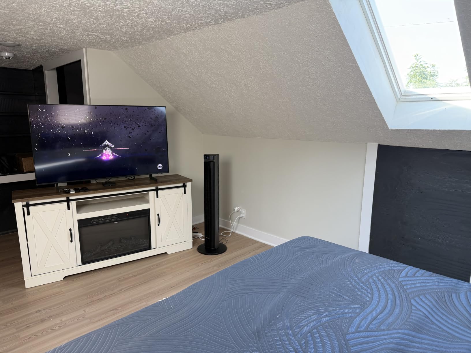 Samsung 75-Inch Class Neo QLED QN70H Series Samsung Vision AI Smart TV (2026 Model, 75QN70H) customer photo 1