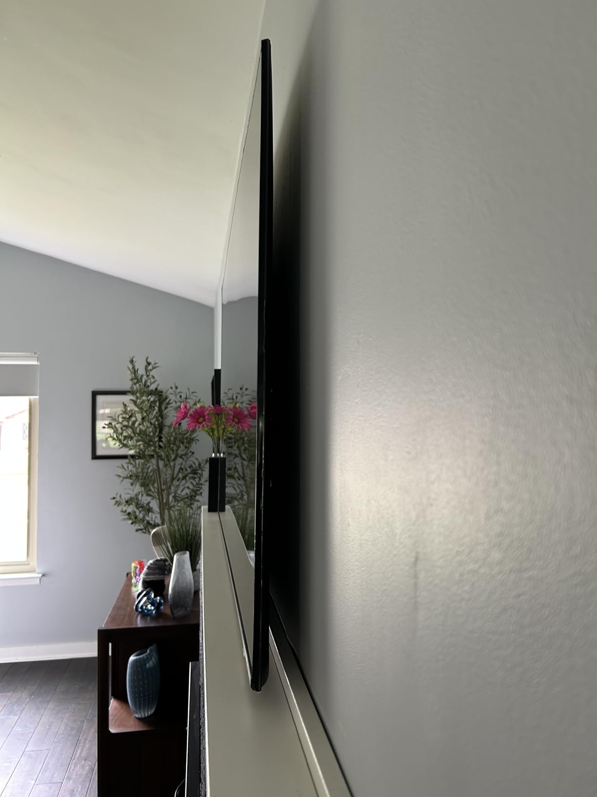 Samsung 75-Inch Class Neo QLED QN70H Series Samsung Vision AI Smart TV (2026 Model, 75QN70H) customer photo 2