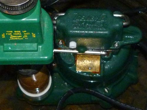 Zoeller M57 Mighty-Mate Submersible Sump Pump - 3/10 HP Cast Iron - 9' Cord - Vertical Float - 1.5