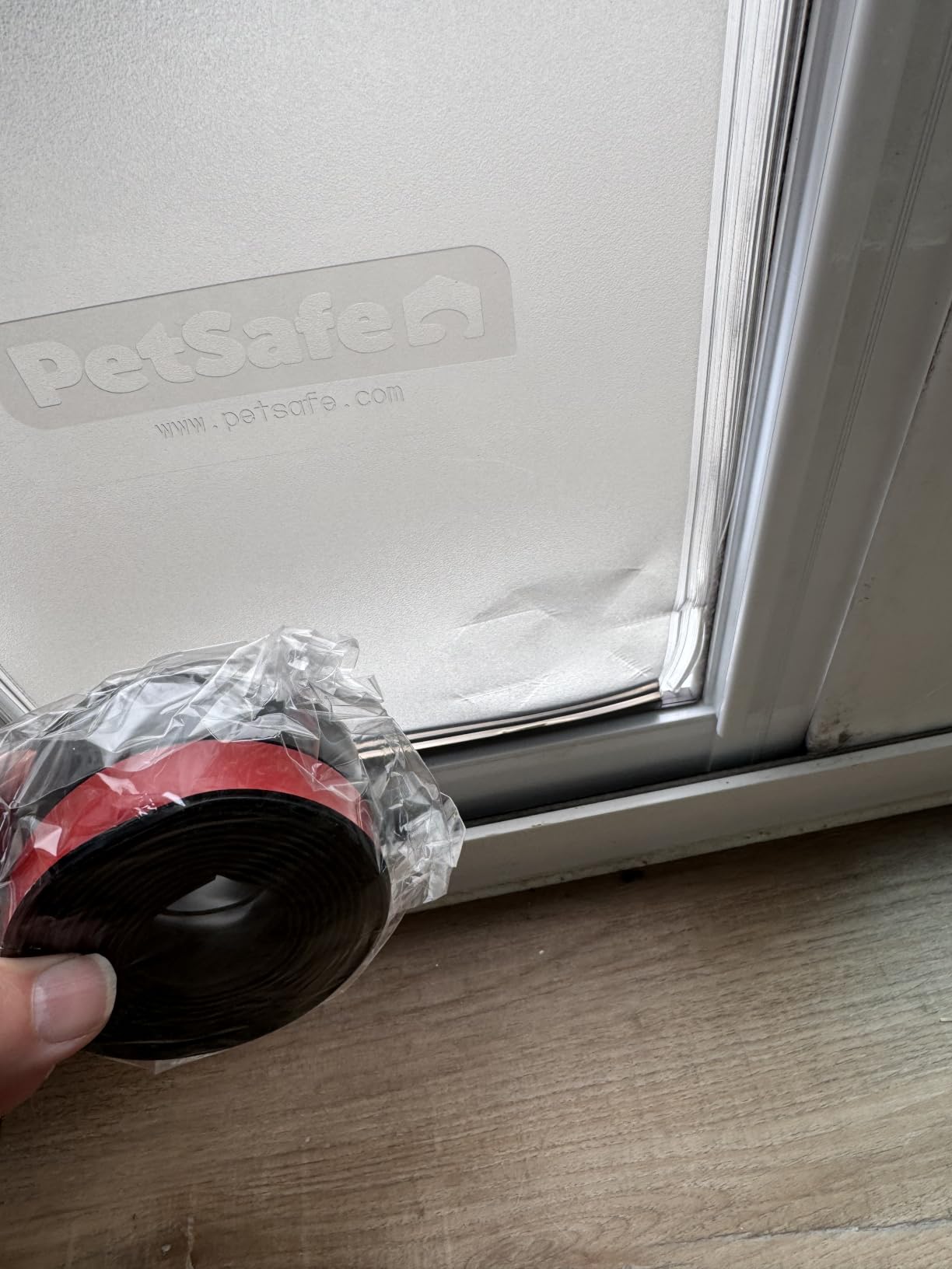 PetSafe Sliding Glass Pet Door, 1 Piece, Medium Dogs to 40 lb, White customer photo 2