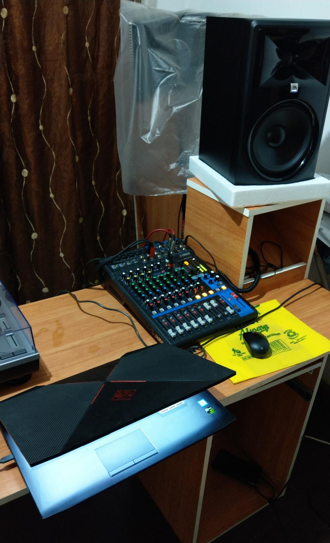 Yamaha MG12XU 12-Input 4-Bus Mixer with Effects customer photo 1