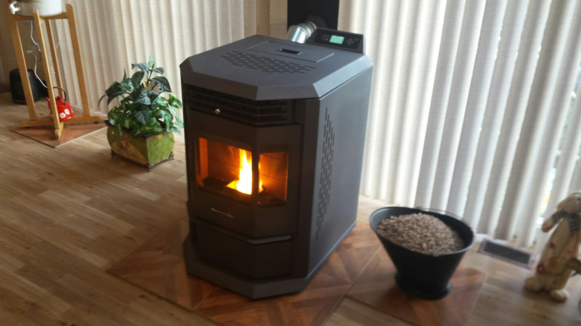 HP22 Pellet Stove, 2,800 sq. ft., 55 lb. Hopper, Black customer photo 1