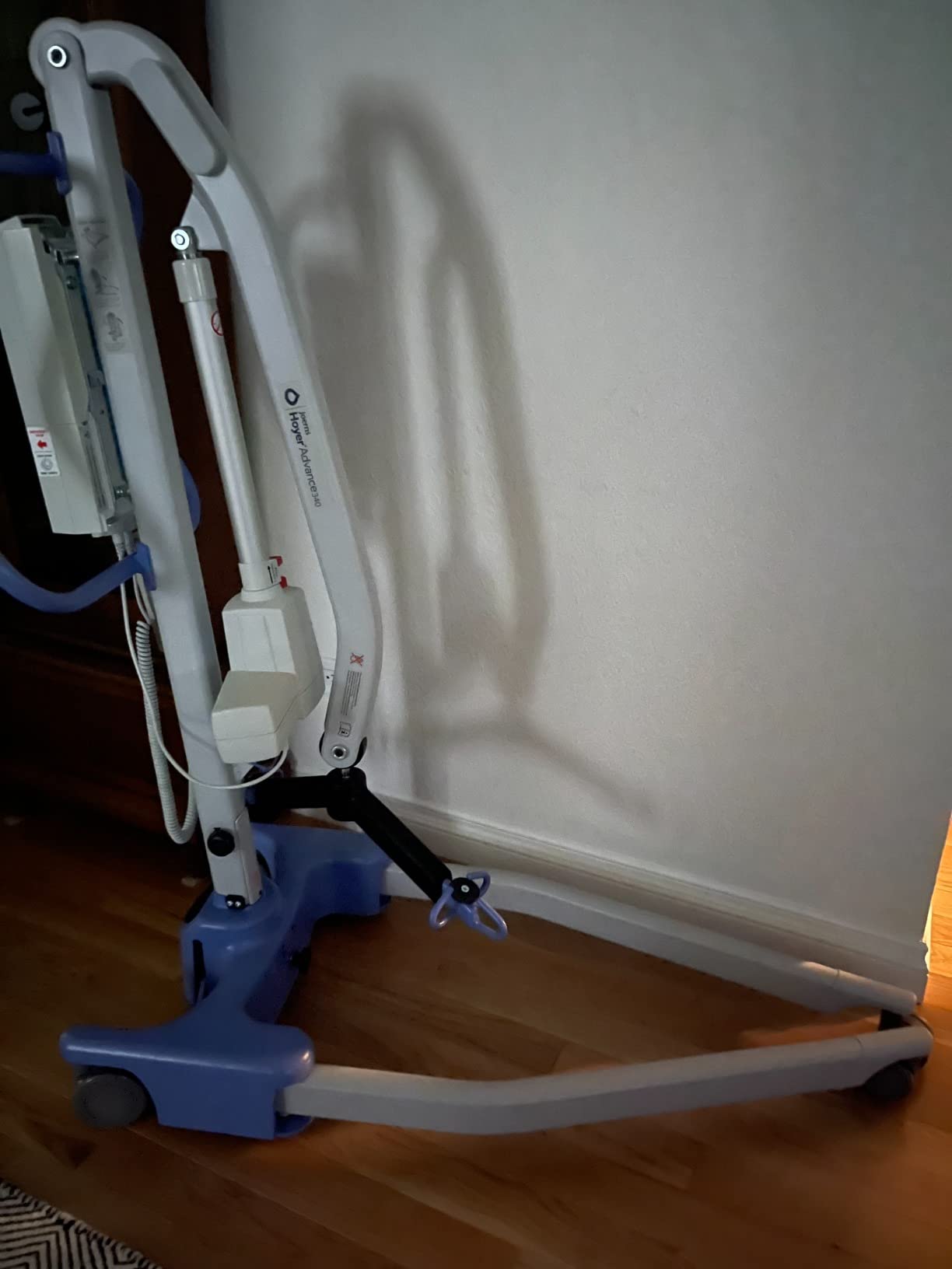 Joerns Hoyer Advance Electric Portable Patient Lift - Foldable Lightweight 70 lbs, 340 lb Capacity, Battery Powered for Home Care, Nursing & Professional Use - E340 customer photo 2