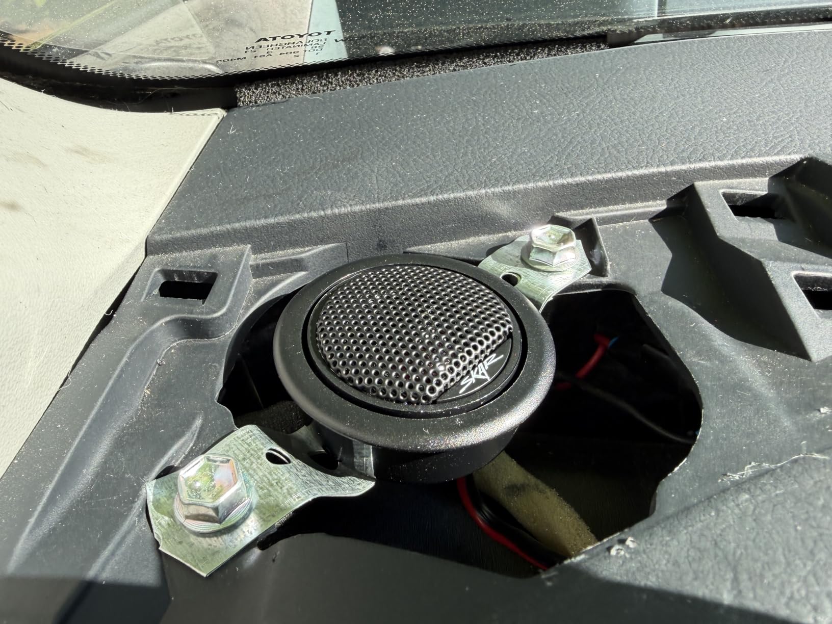 Skar Audio TWS-01 1-Inch 240 Watt Max Power Neodymium Silk Dome Tweeters, Pair customer photo 1