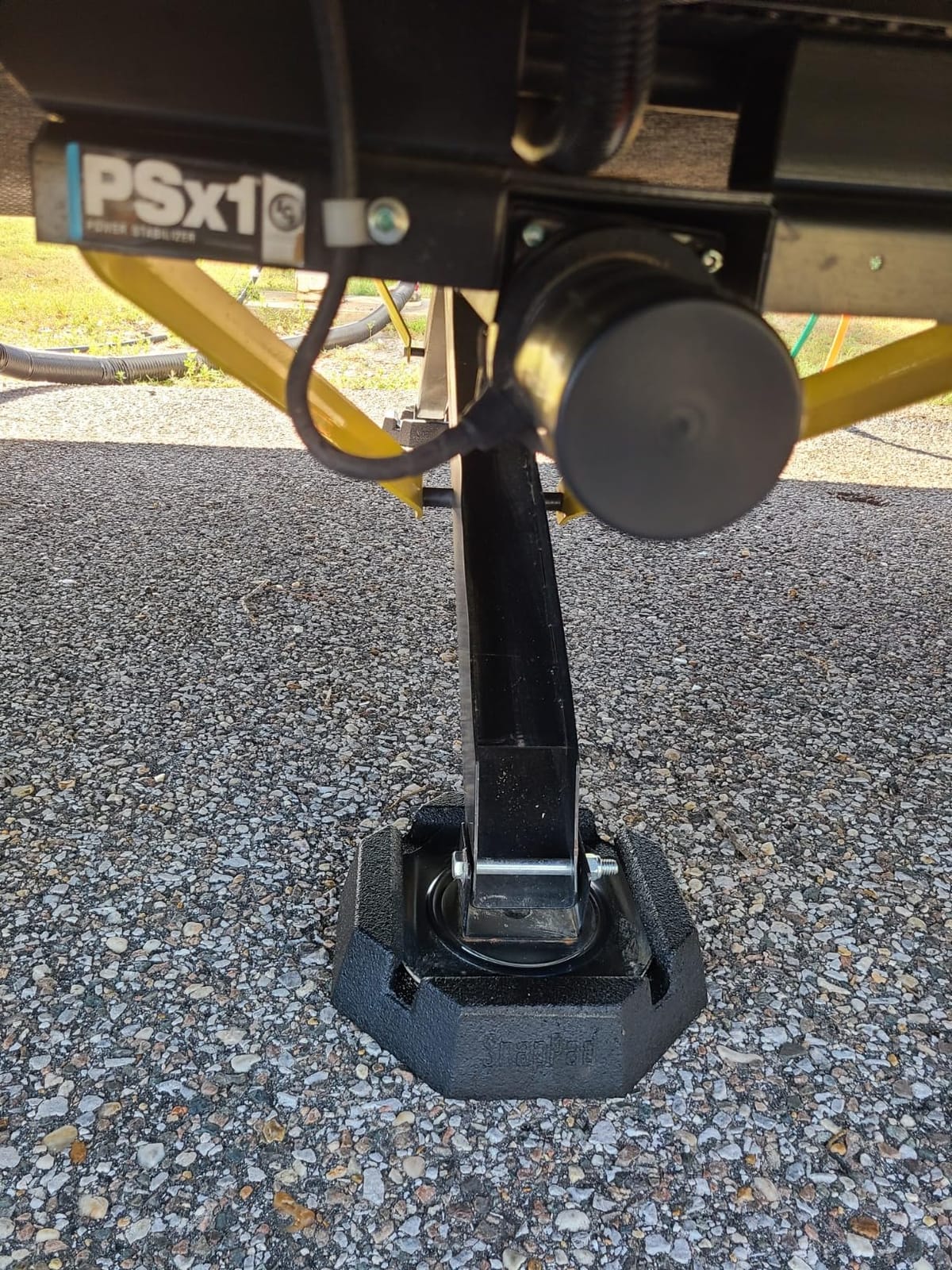 SnapPad Xtra (4-Pack) | Four-Point RV Leveling System Featuring 9