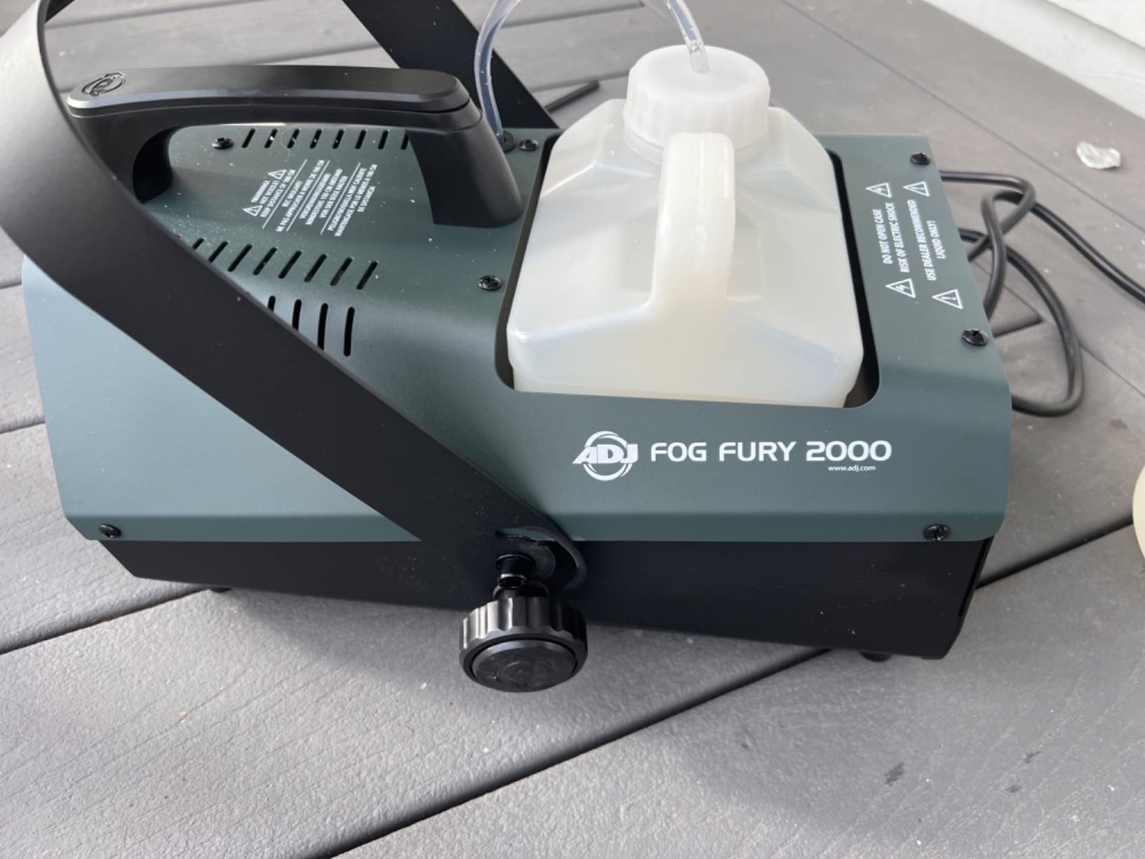 CHAUVET DJ Snow Machine SM 250 High Output Snow Effect | DMX Control & Wired Timer Remote | Hi Low Blower Coverage Switch | Digital Display Volume Adjustment | Uses Non Toxic Water Based Snow Fluid customer photo 1