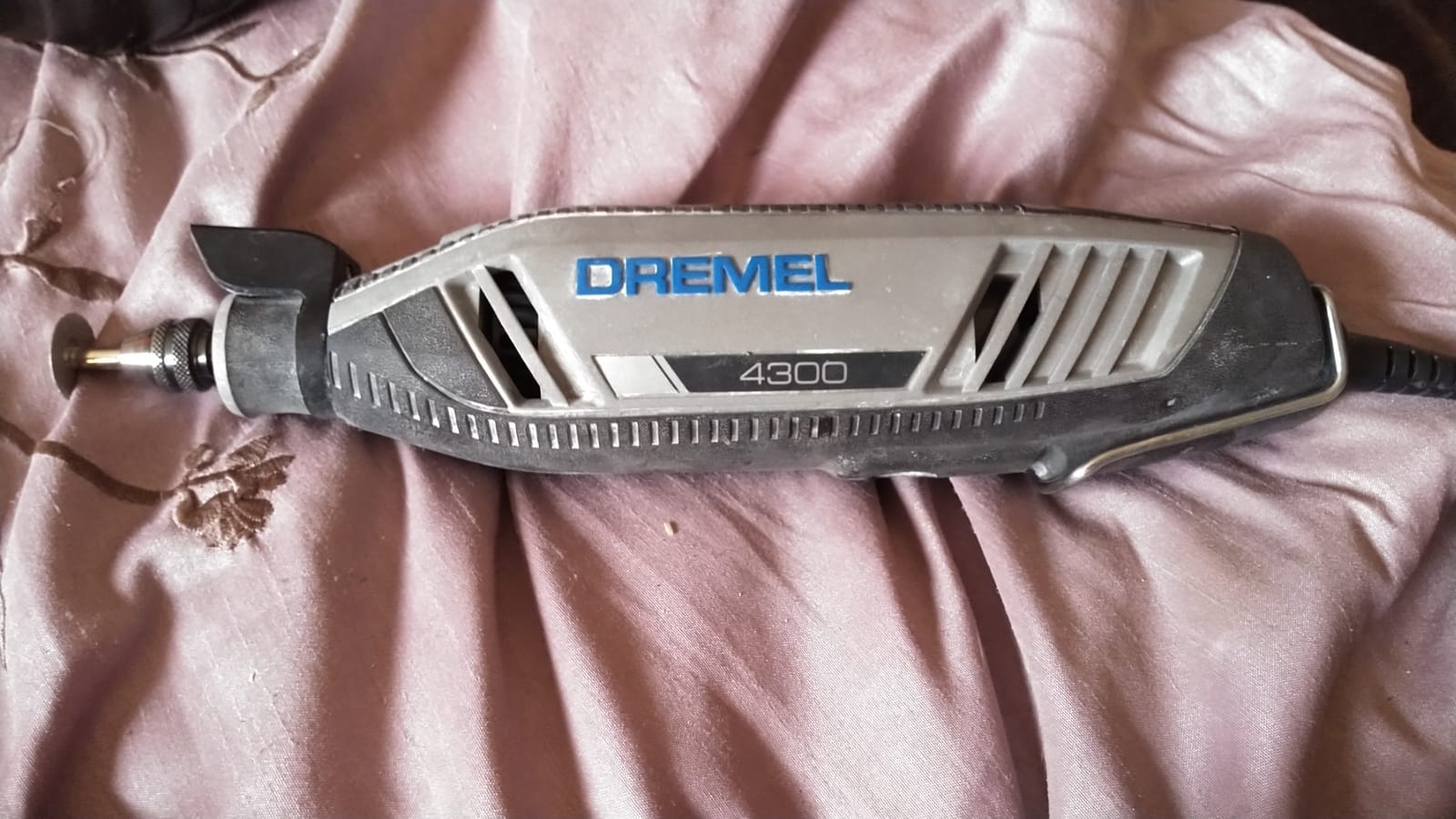 Dremel 4300-5/40 Rotary Tool Kit with LED Light - 5 Attachments & 40 Accessories - Ideal for Grinding, Cutting, Wood Carving, Sanding, and Engraving customer photo 2