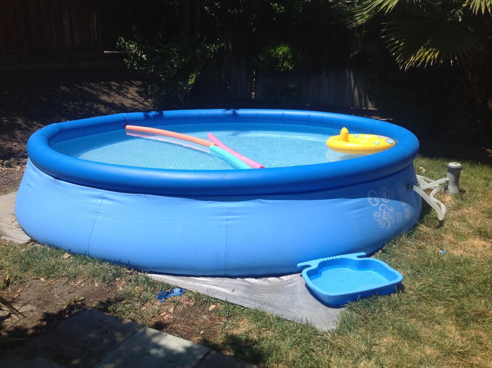 Intex Easy Set 15 ft x 42in Above Ground Pool Set, Round Inflatable Swimming Pool with 1000 GPH Cartridge Filter Pump, Ladder, Cover, & Ground Cloth customer photo 1