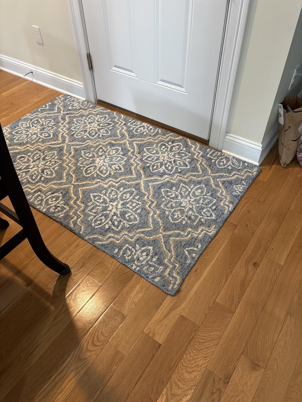 SAFAVIEH Area Rug 8x10 - Abstract Collection - Blue & Grey, Handmade Wool, Ideal for Living Room, Bedroom, Office, Dining Space (ABT201A) customer photo 2