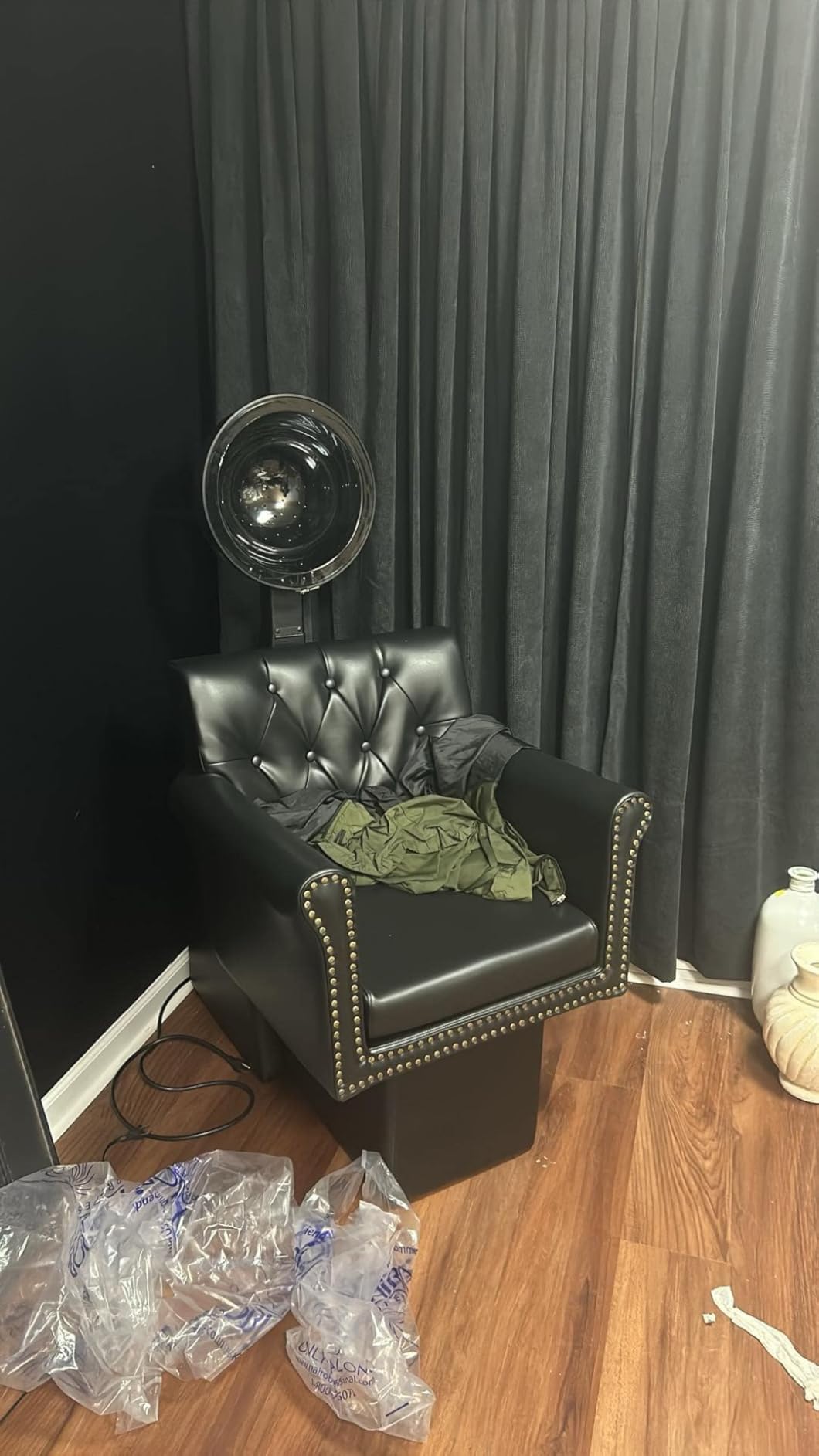 Buy-Rite Chelsea Professional Hair Dryer Chair Combo - 980W Commercial Salon Dryer & Tufted Extra Wide Chair, Nailhead Trim, Adjustable Hood - UL/CSA Approved - Black - NIN-9902DC&HL-1500-BLK customer photo 2