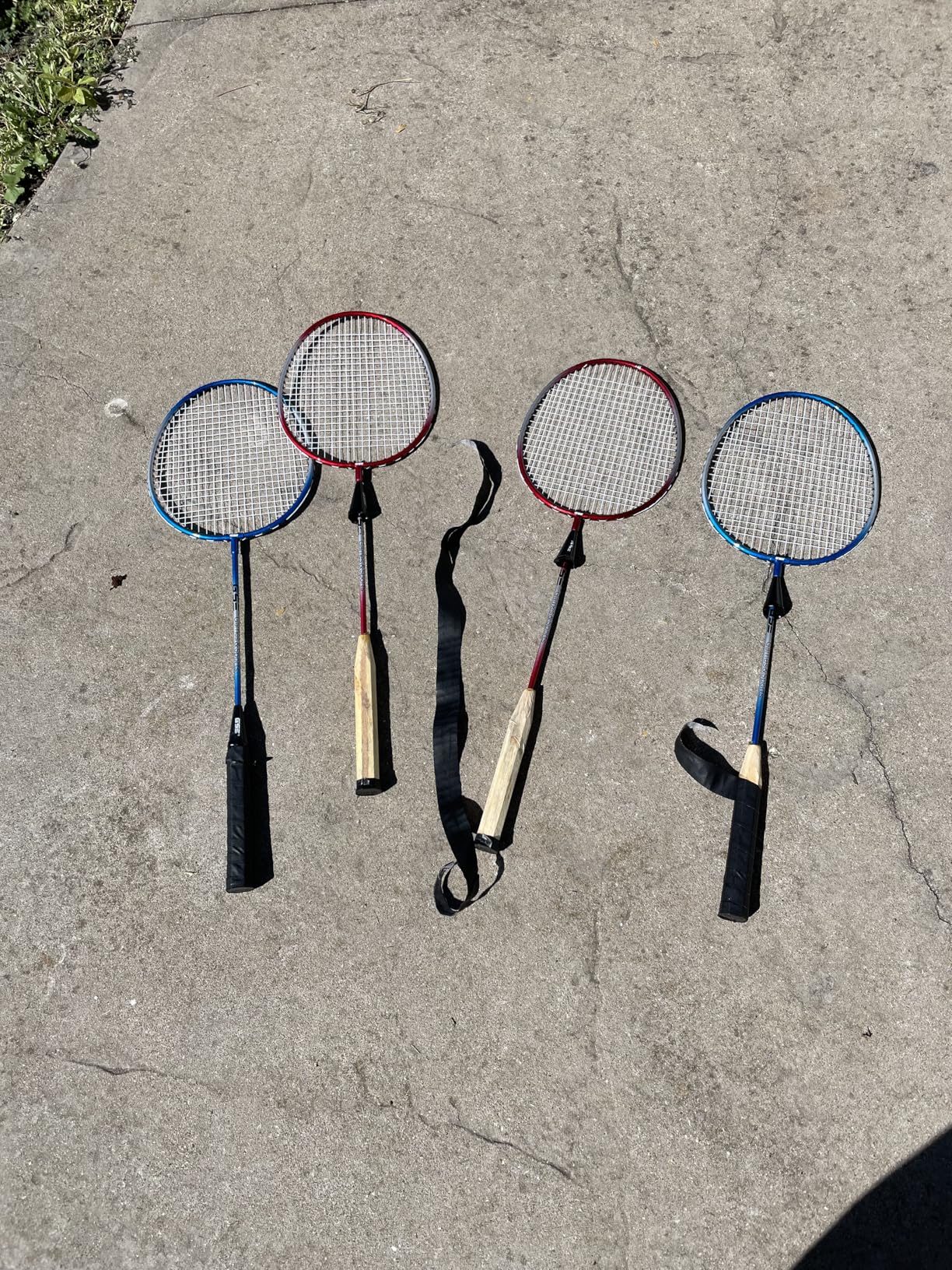 GSE Games & Sports Expert Outdoor Badminton Complete Set with Badminton Net, 4 Rackets, 3 Shuttlecocks & Carry Bag customer photo 2