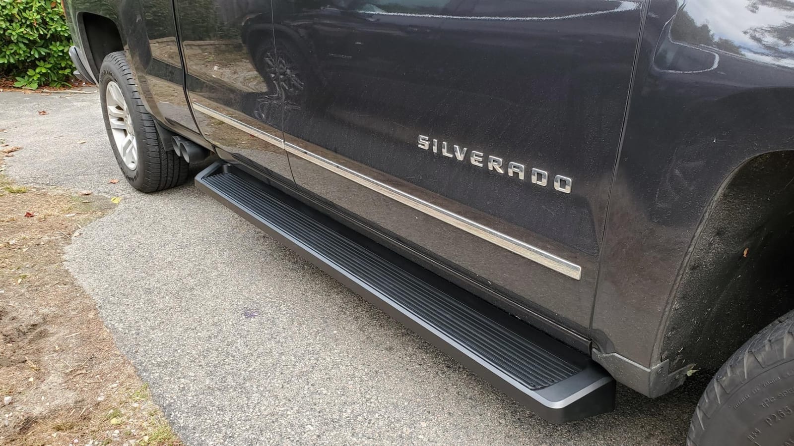 Flowmaster 717787 FlowFX Cat-Back Exhaust Kit Dual 2.5 Inch Stainless Steel 4 Inch Black Ceramic Tips Compatible with 2014-2019 Classic Body Chevy Silverado GMC Sierra 1500 Crew Double Cab 4.3L 5.3L customer photo 2
