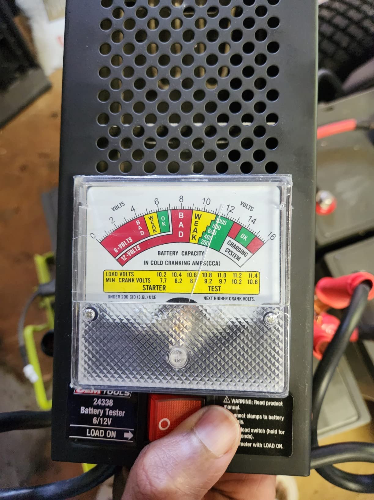 OEMTOOLS 24338 Battery Load Tester, Battery Tester 12V Automotive, Easy-to-Read Car Battery Tester, Heavy Duty Clamps, Shock Resistant Meter, Housed in Sturdy Steel Case customer photo 1