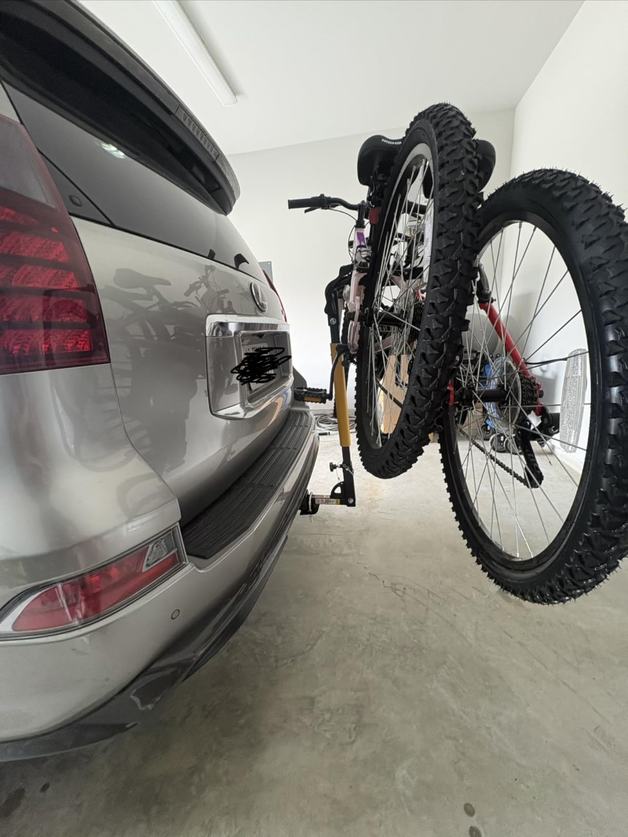 MaxxHaul 50025 Hitch Mount 2-Bike Rack for Cars, Trucks, SUVs, Minivans - Fits 1-1/4