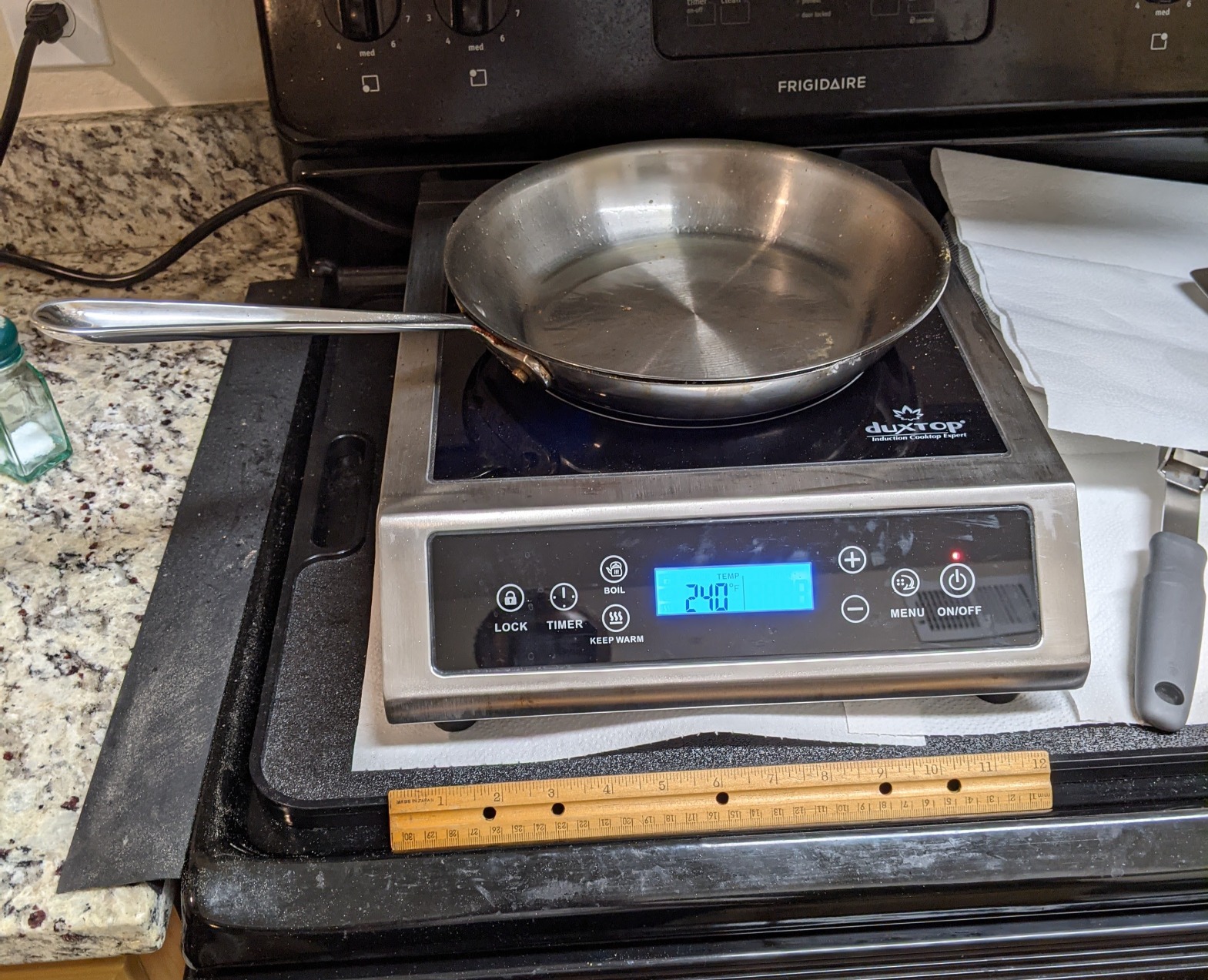 Duxtop Professional Portable Induction Cooktop, Commercial Range Countertop Burner, 1800 Watts with Sensor Touch and LCD Screen, P961LS/BT-C35-D customer photo 2