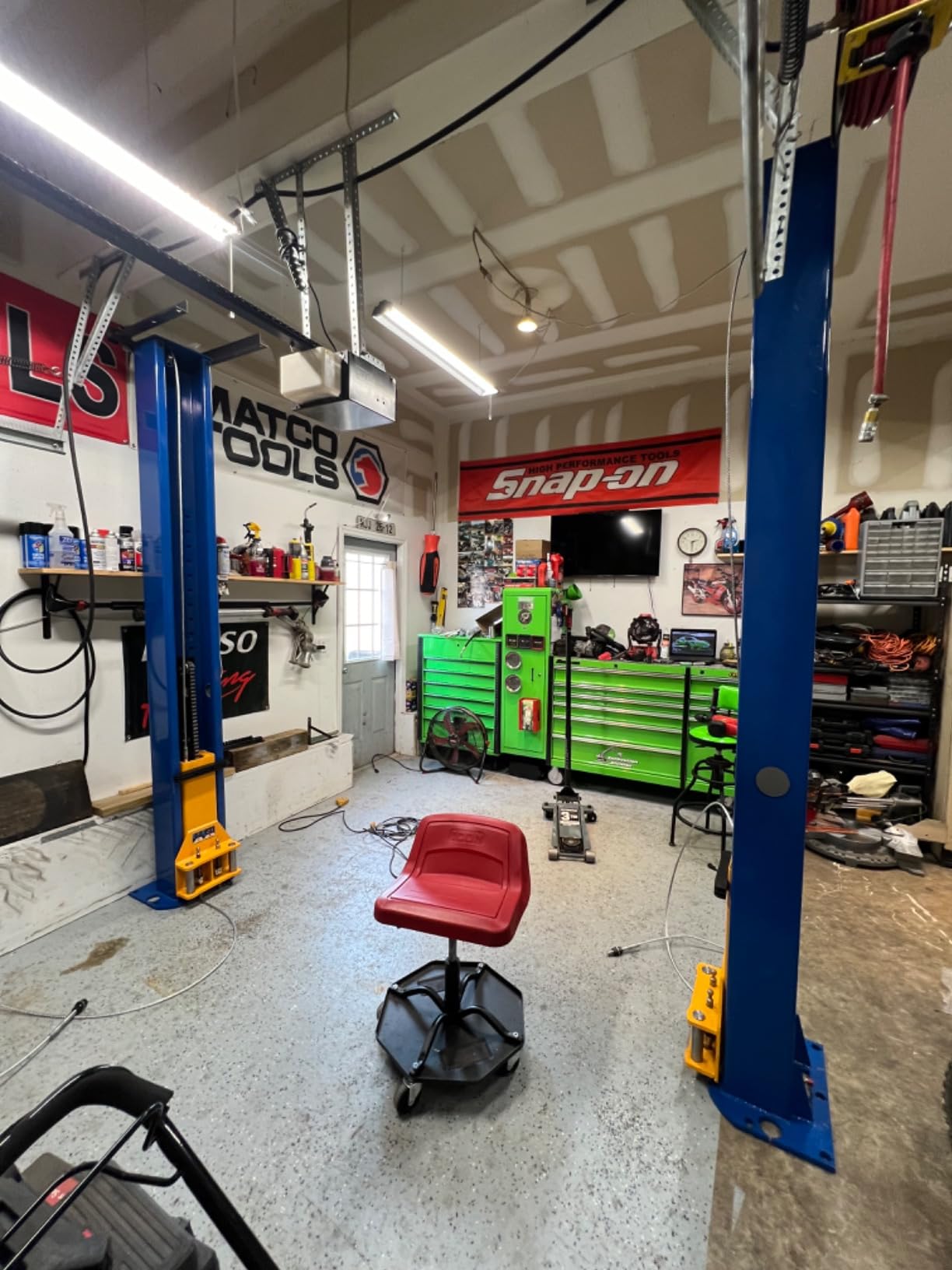 XK 2 Post Auto Car Lift 9000 lb Capacity Truck Hoist 220V, L2900 | Heavy-Duty Vehicle Lifting, Suitable for Trucks, SUV, Automotive Repair Shops, Home Garages with 36 Months Parts Replacement customer photo 2