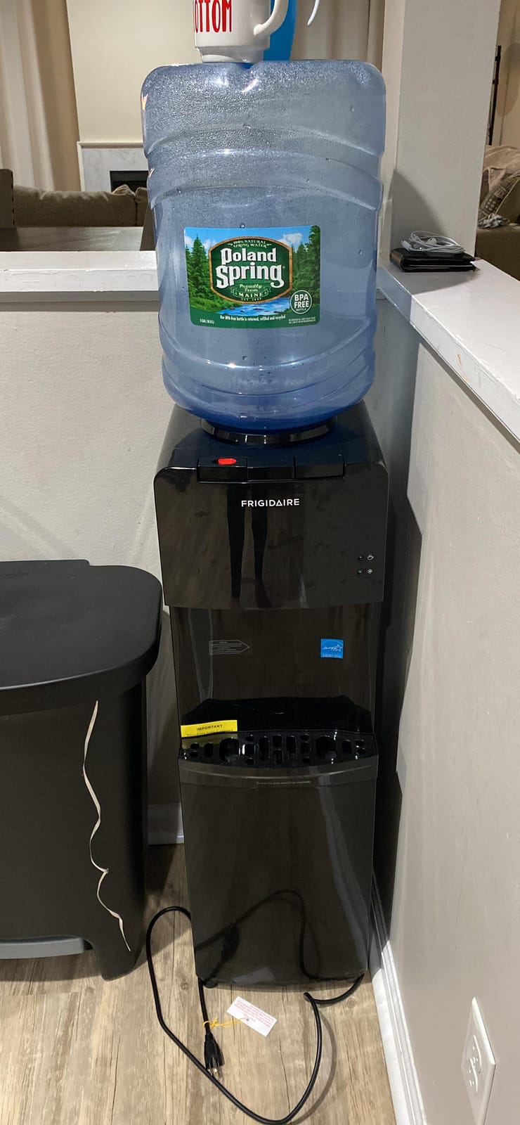 Frigidaire EFWC498 - Top Loading Cooler Dispenser - Hot & Cold Water - Child Safety Lock - Innovative Slim & Sleek Design, Holds 3 or 5 Gallon Bottles - Black customer photo 1
