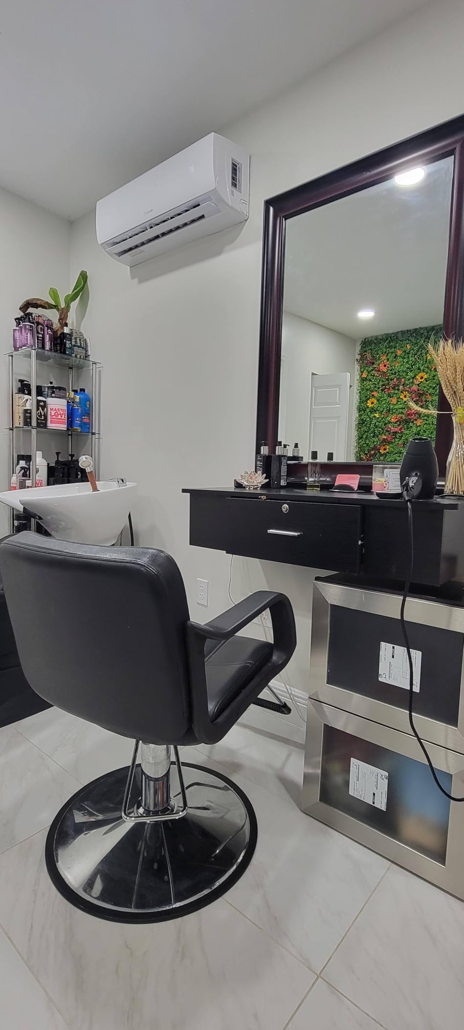Artist hand Hydraulic Barber Chair Salon Chair for Hair Stylist, Adjustable Height, 360 Swivel, High Pump, Wide Seat, Professional Stylist Chairs customer photo 1