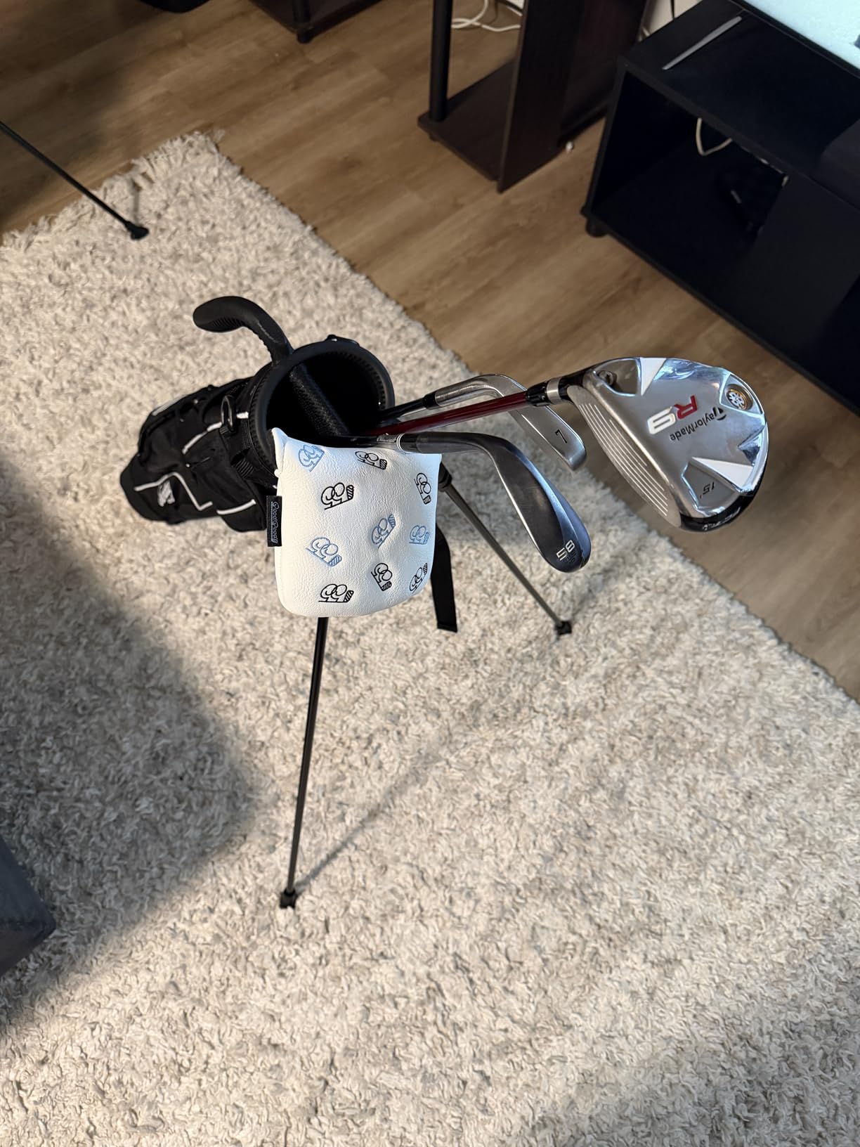 The Original Lightweight Sunday Golf Bag with Stand | Easy to Carry, Durable, Pitch & Putt, Driving Range, Par 3 & Executive Courses customer photo 1