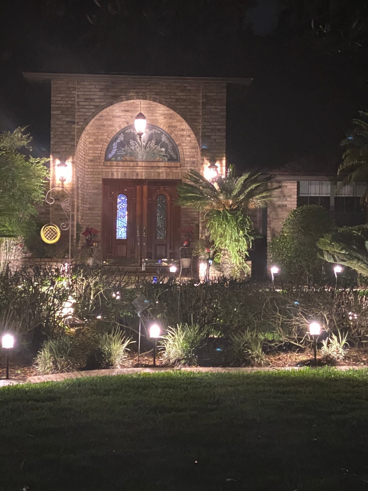 hykolity Low Voltage LED Landscape Kits, 12V-15V Pathway Flood Light Kits | 10W 390LM and 3.4W 155LM Wired for Outdoor Yard Lawn, Die-cast Aluminum, 50W and 30W Equivalent, 8 Pack customer photo 2