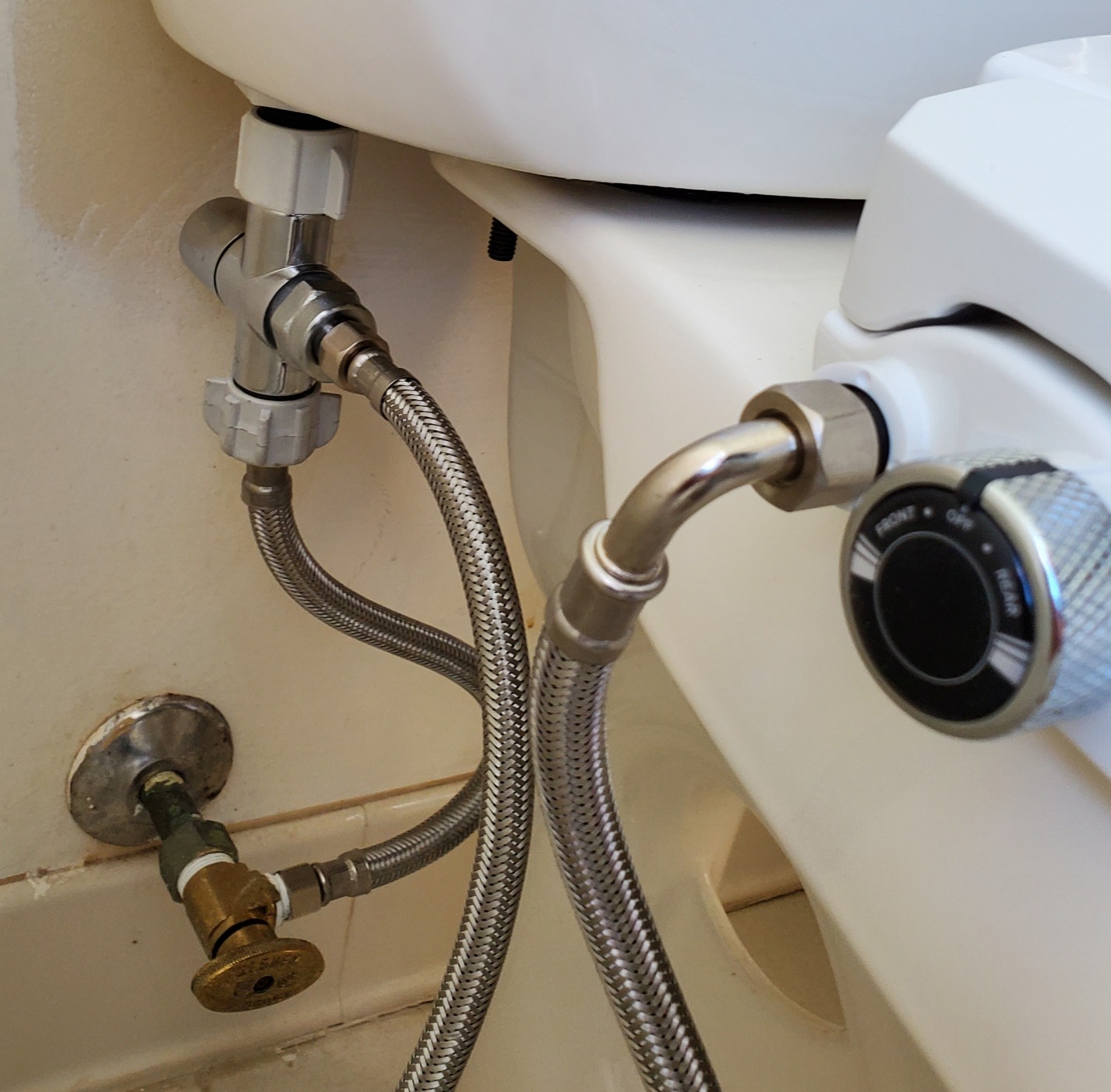 Brondell Bidet Toilet Seat Non-Electric Swash Ecoseat, Fits Elongated Toilets, White - Dual Nozzle System, Ambient Water Temperature customer photo 2