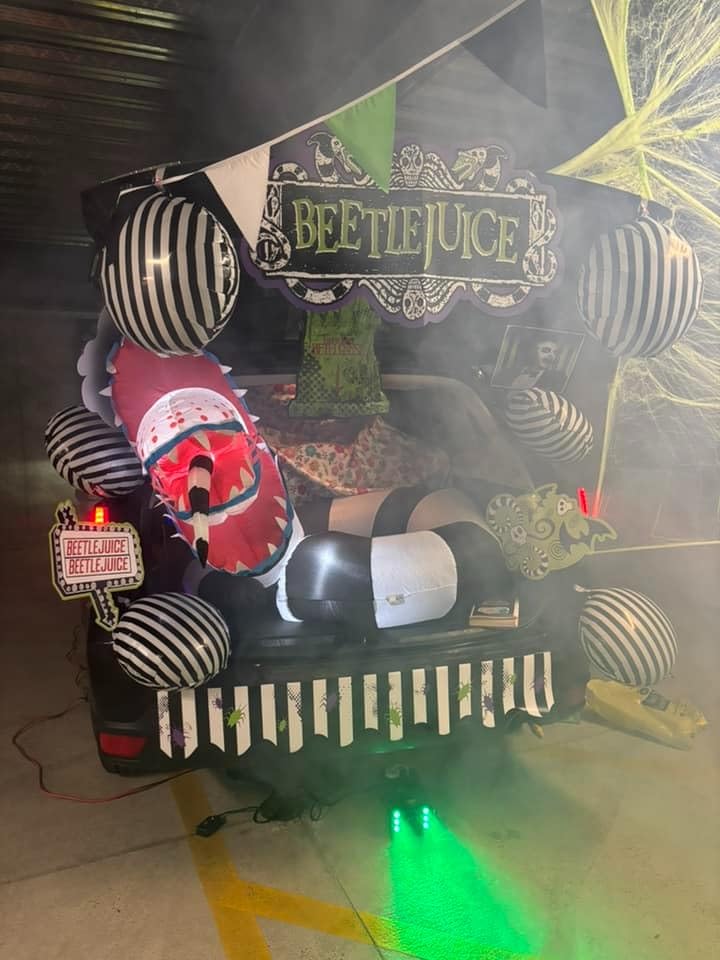 Fog Machine, Smoke Machine with Lights&Remote Control for Party | 6 LED Lights&12 Color Effect, Wireless&Wired Control, for Halloween Party Outdoor Indoor Wedding Stage Effect, 500ml Tank customer photo 1