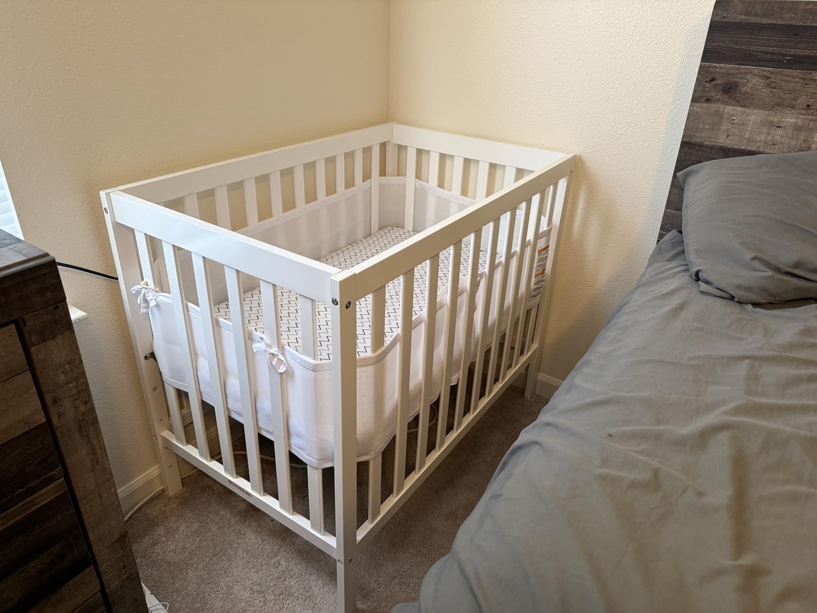 Dream On Me Edgewood 4-in-1 Convertible Mini Baby Crib in Cool Grey GreenGuard Gold & BSA, Non-Toxic, Compact 40x25x33 Design, Converts to Mini Daybed & Twin Bed (Rails to Buy) 1