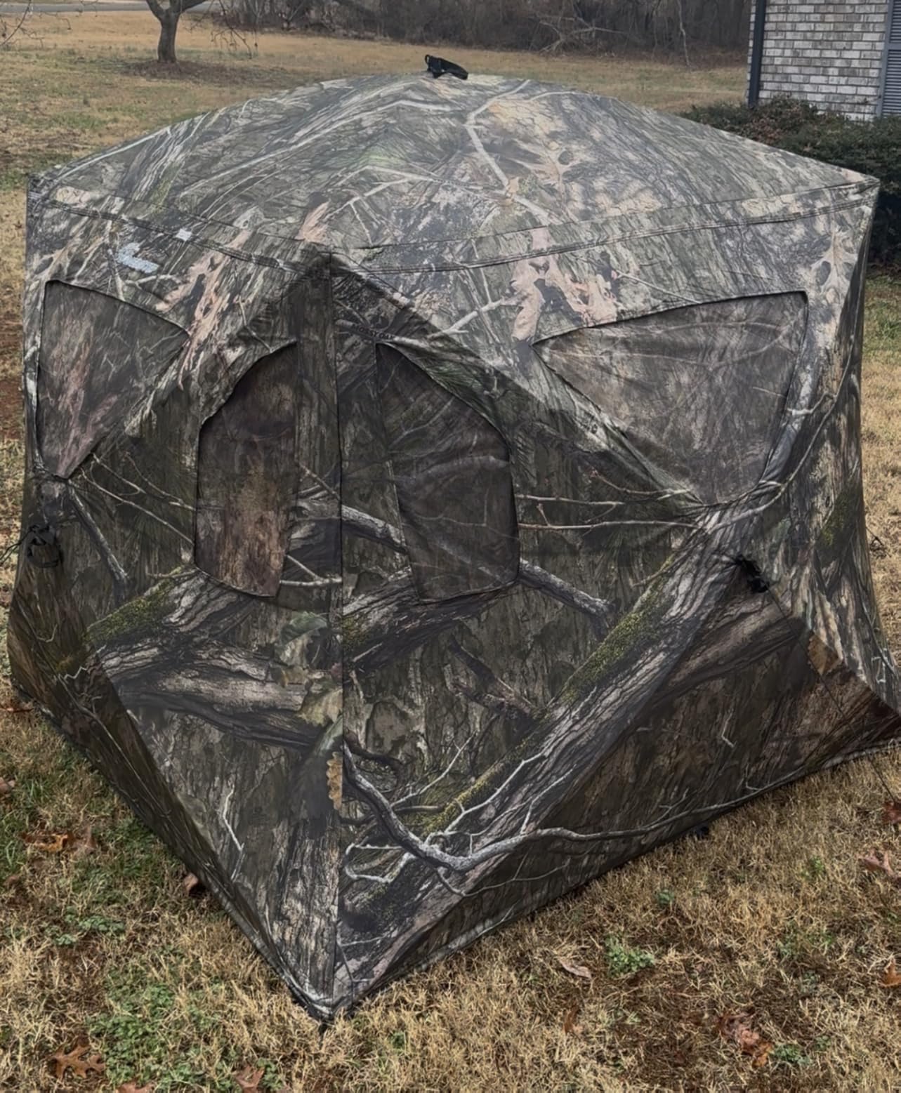 Ameristep Brickhouse Hunting Blind | 3-Person Ground Blind in Mossy Oak Break-Up Country | 3-person capacity, 59 x 59 x 67 inches, 10 windows, easy setup and takedown customer photo 1