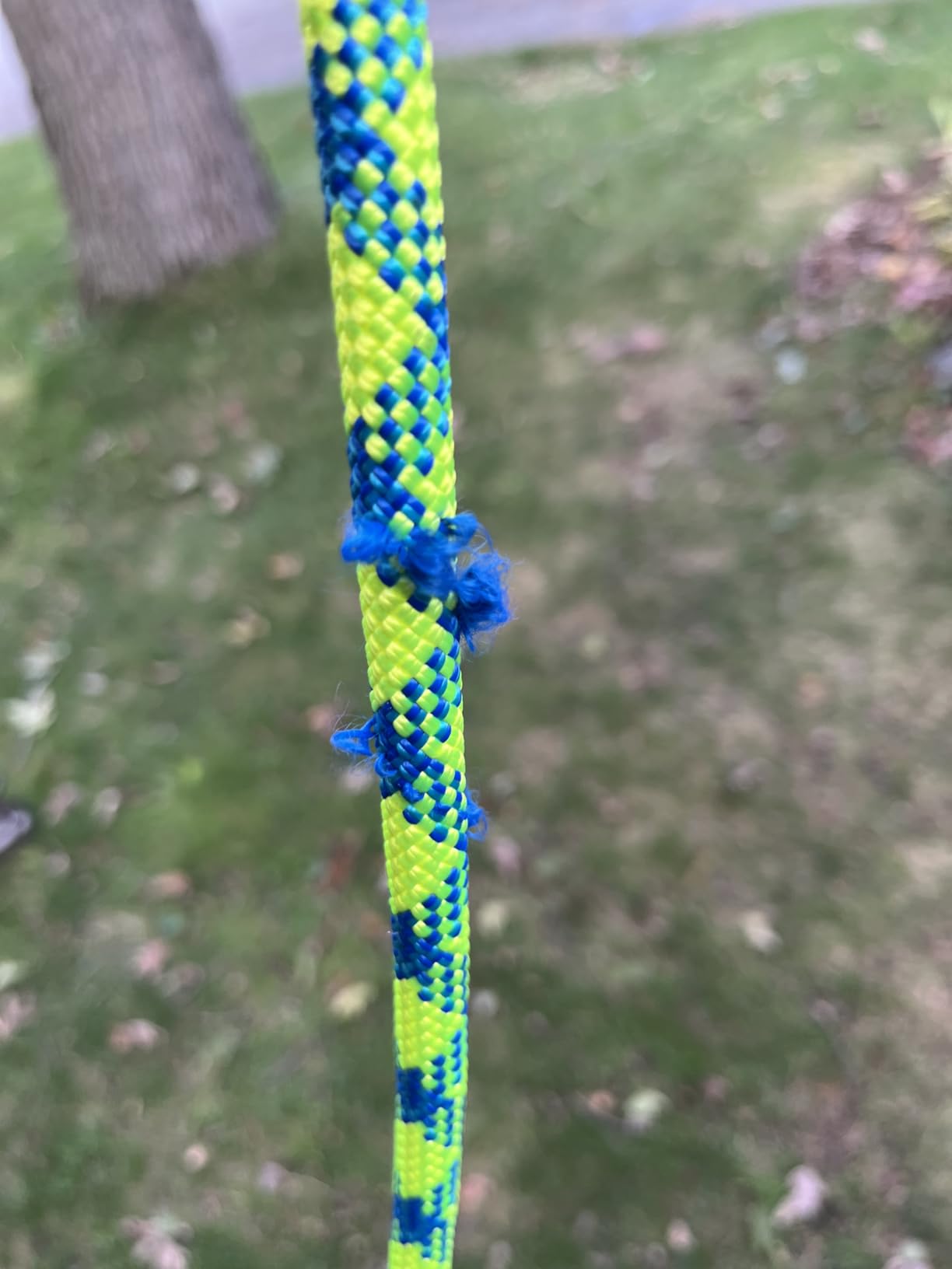 NewDoar 10.5mm Dynamic Rope, 24KN Robust Nylon Kernmantle, Multipurpose Rope for Outdoor Mountaineering Rock Climbing Rescue customer photo 1