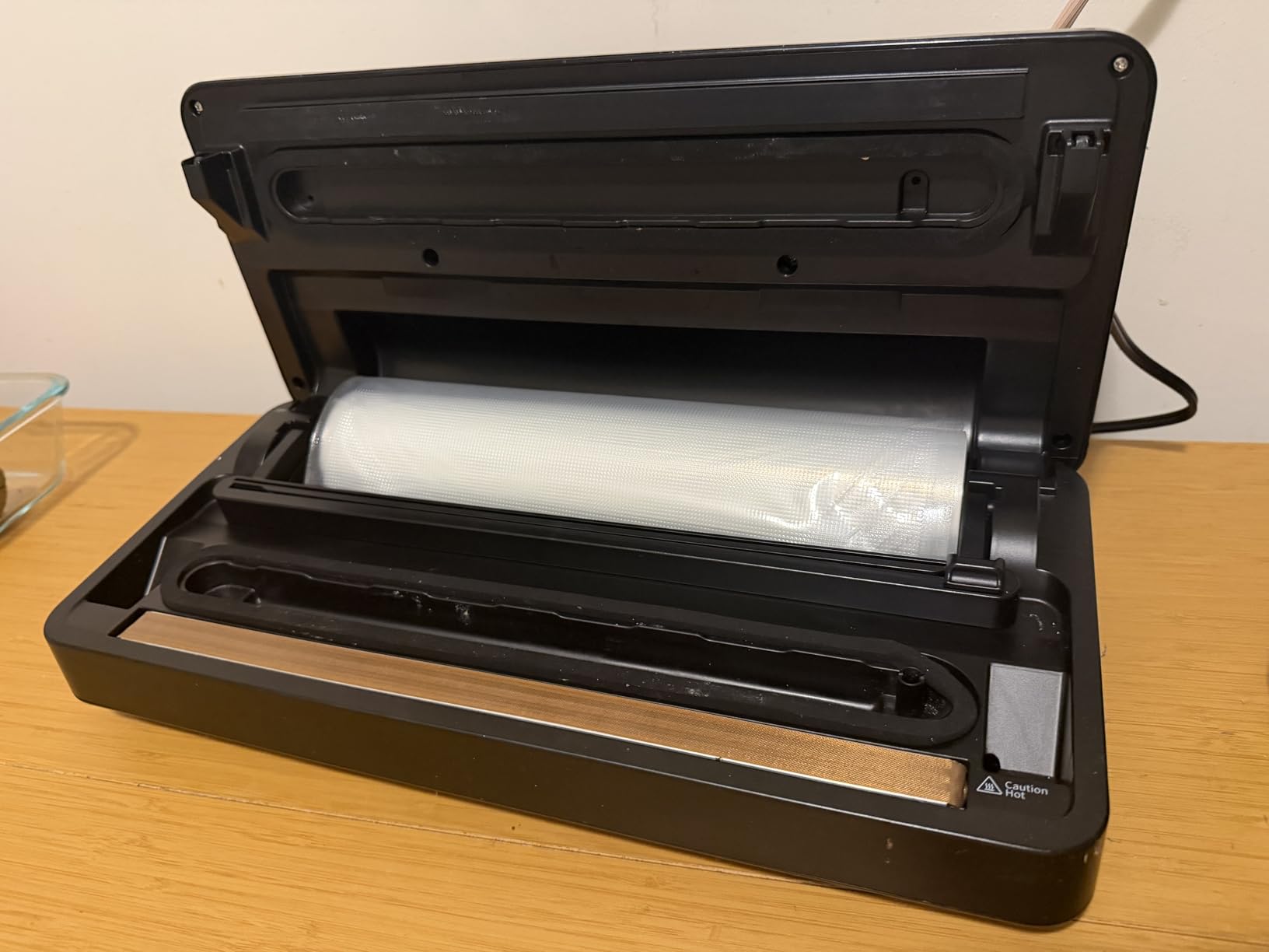Anova Precision Vacuum Sealer Pro, Includes Large Bag Roll (19ft), Wet & Dry Dual Food Vacuum Sealer Machine for Sous Vide and Long-Term Storage, 2-Year Warranty customer photo 2