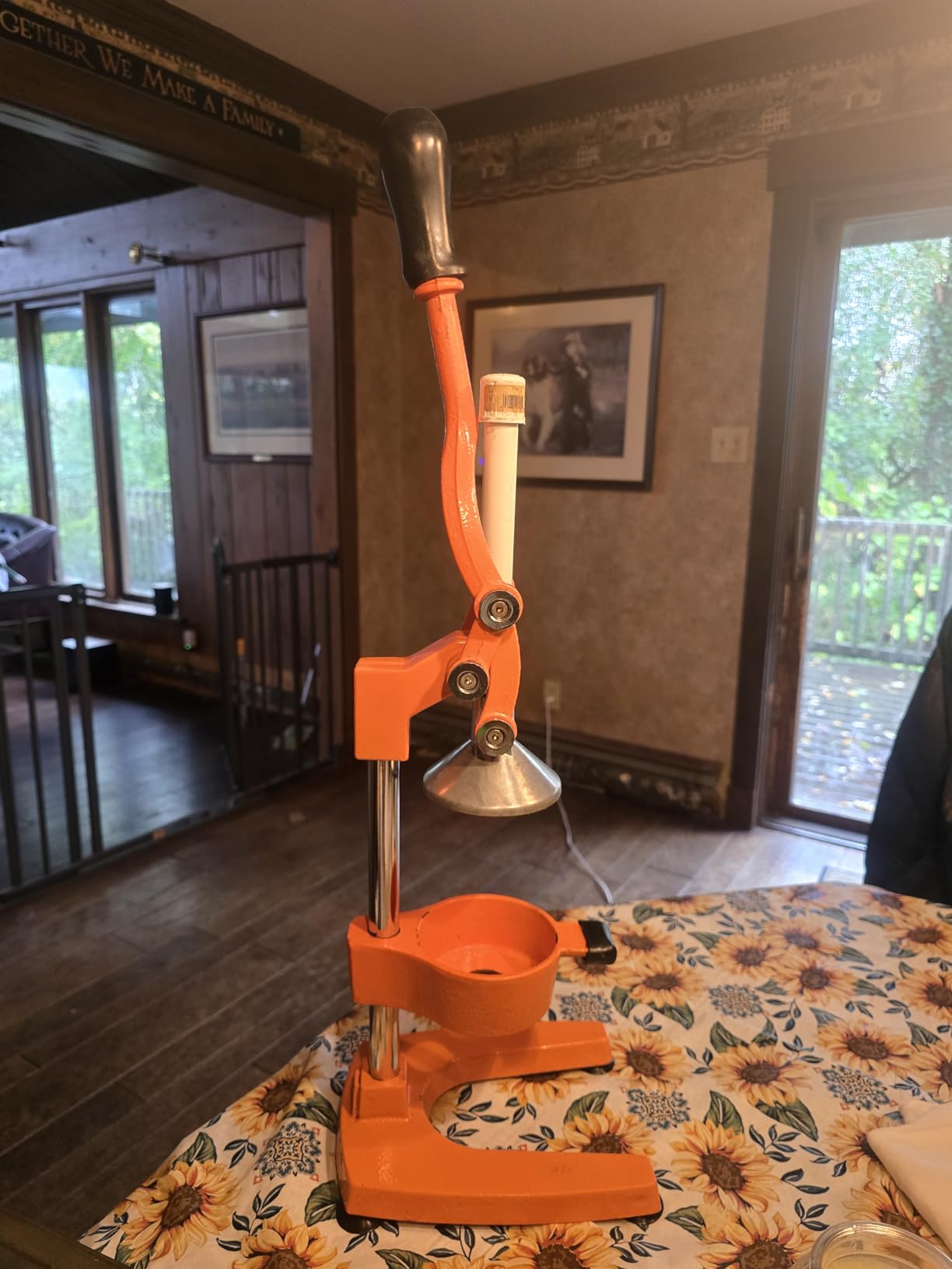Eurolux Ultra-Premium Cast Iron Juicer | Extra-Large, Heavy Duty, Commercial Grade, Stainless Steel Manual Hand Press Citrus Squeezer customer photo 1