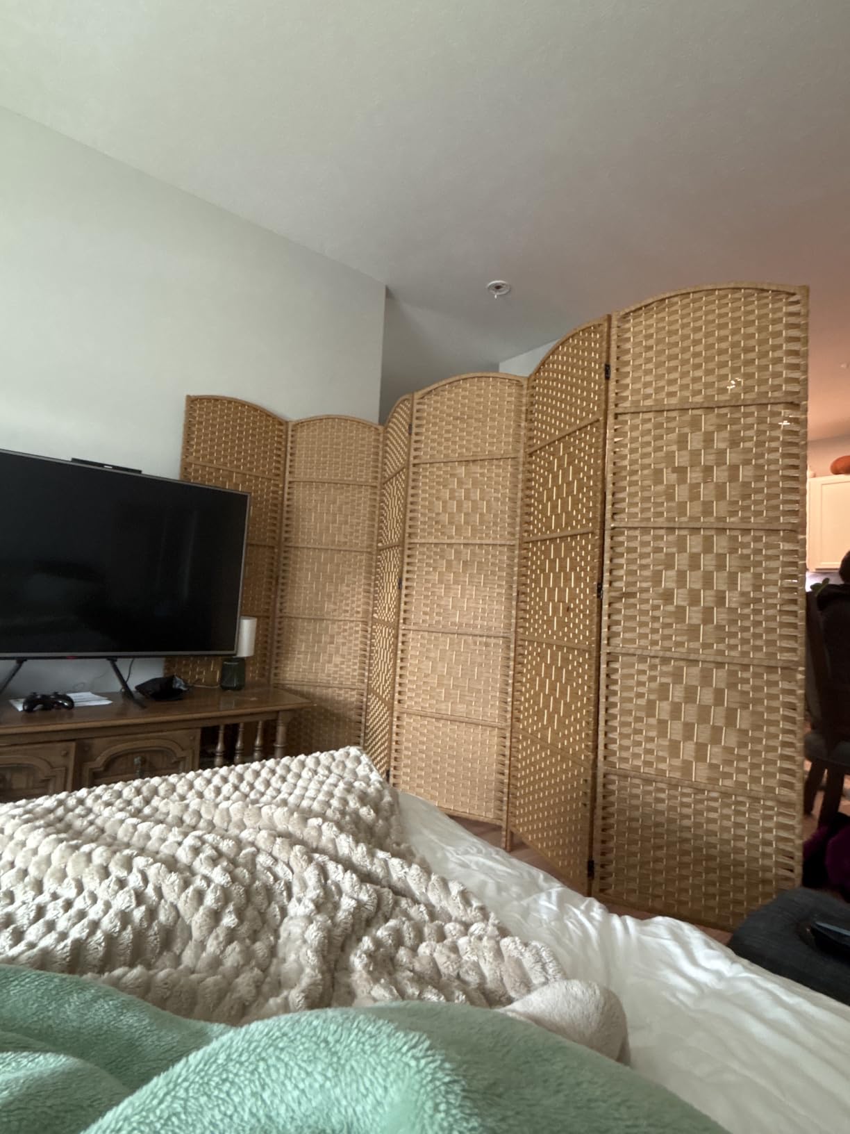 Rattan Room Divider, 4-Panel Folding Privacy Screen 6ft. Extra Wide | Room Separation,wood frame,freestanding temporary partition wall divider,portable Separator,bedroom,home office,70.9