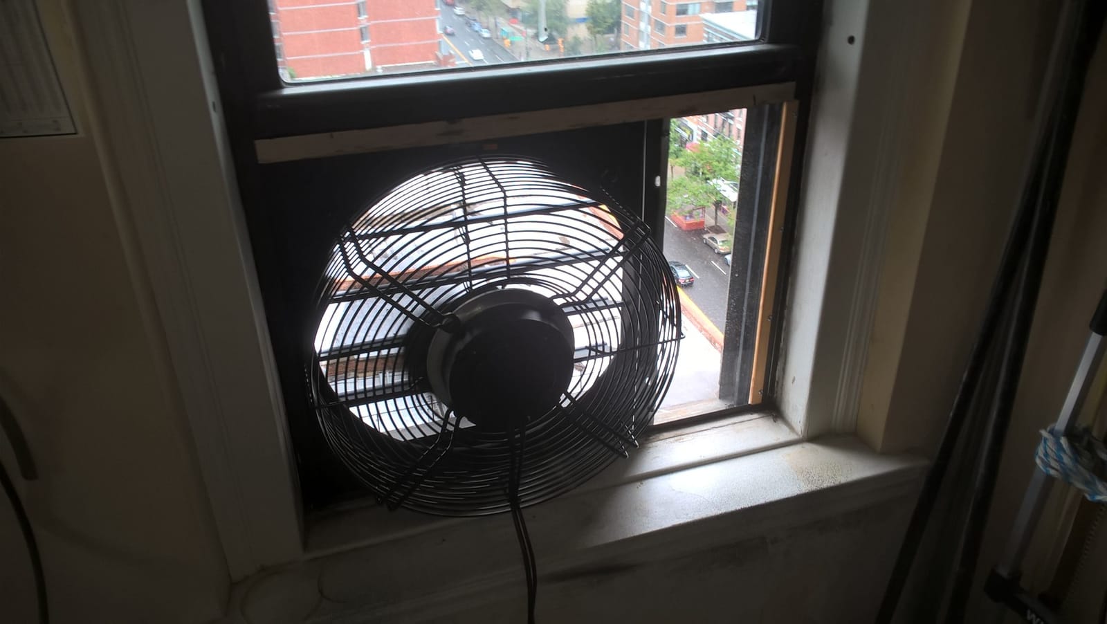 AC Infinity AIRLIFT S16, Shutter Exhaust Fan 16