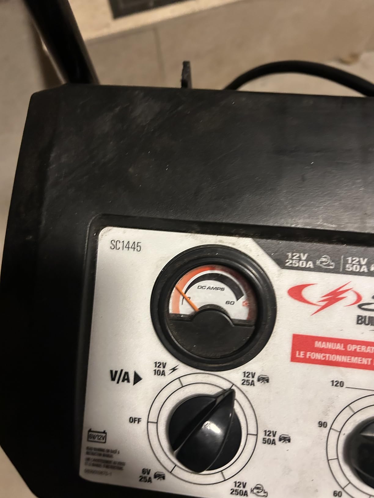 Schumacher Electric Wheeled 6/12V 250A Car Battery Starter/Charger – SC1445 customer photo 2