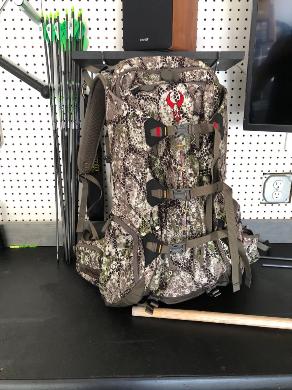 Badlands 2200 - Hunting Pack w/Built-In Meat Hauler | Featuring a quick-deploy meat shelf and supportive suspension to distribute heavy loads comfortably customer photo 1