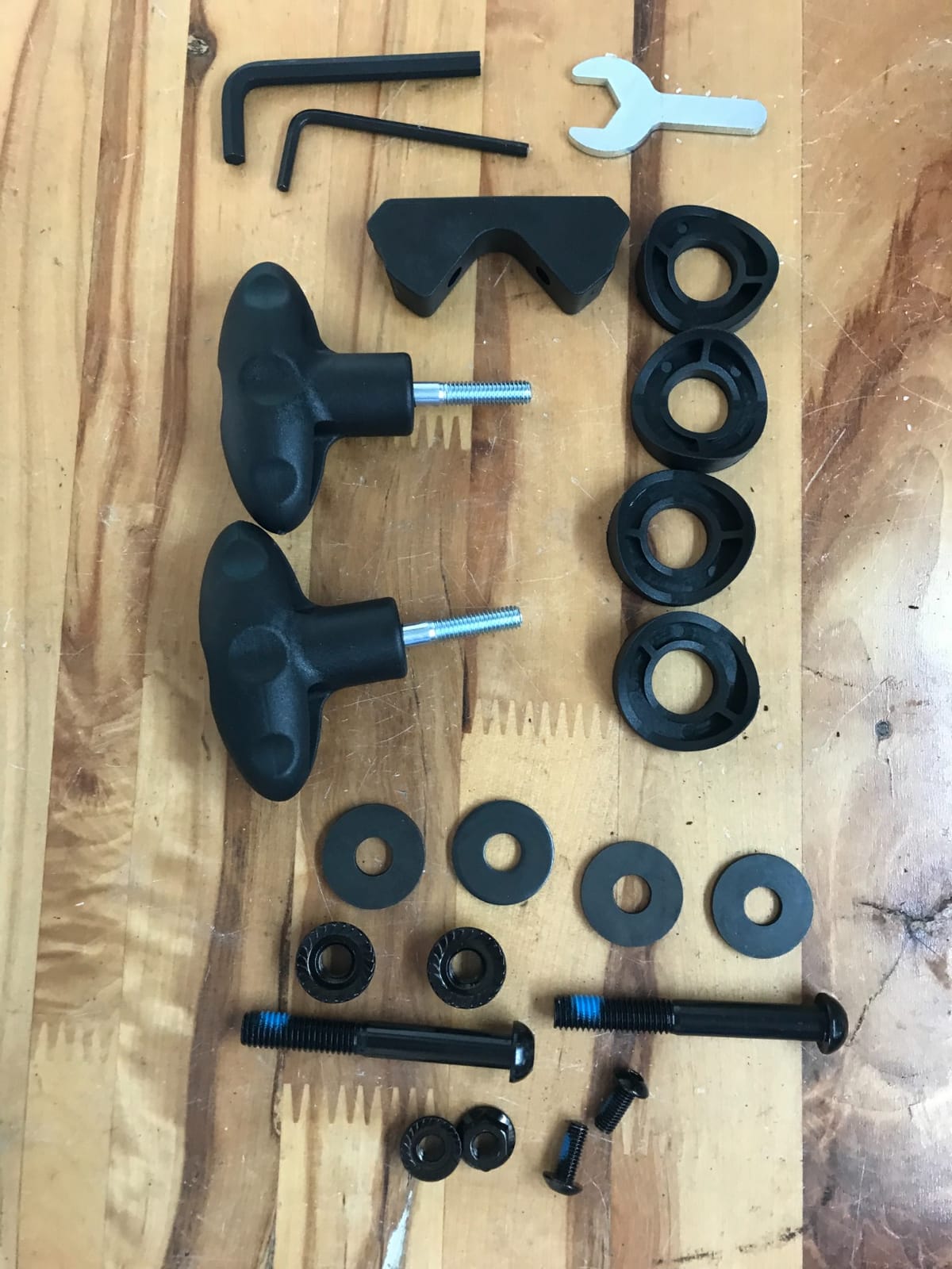 Park Tool PCS-9.3 - Home Mechanic Repair Stand customer photo 1