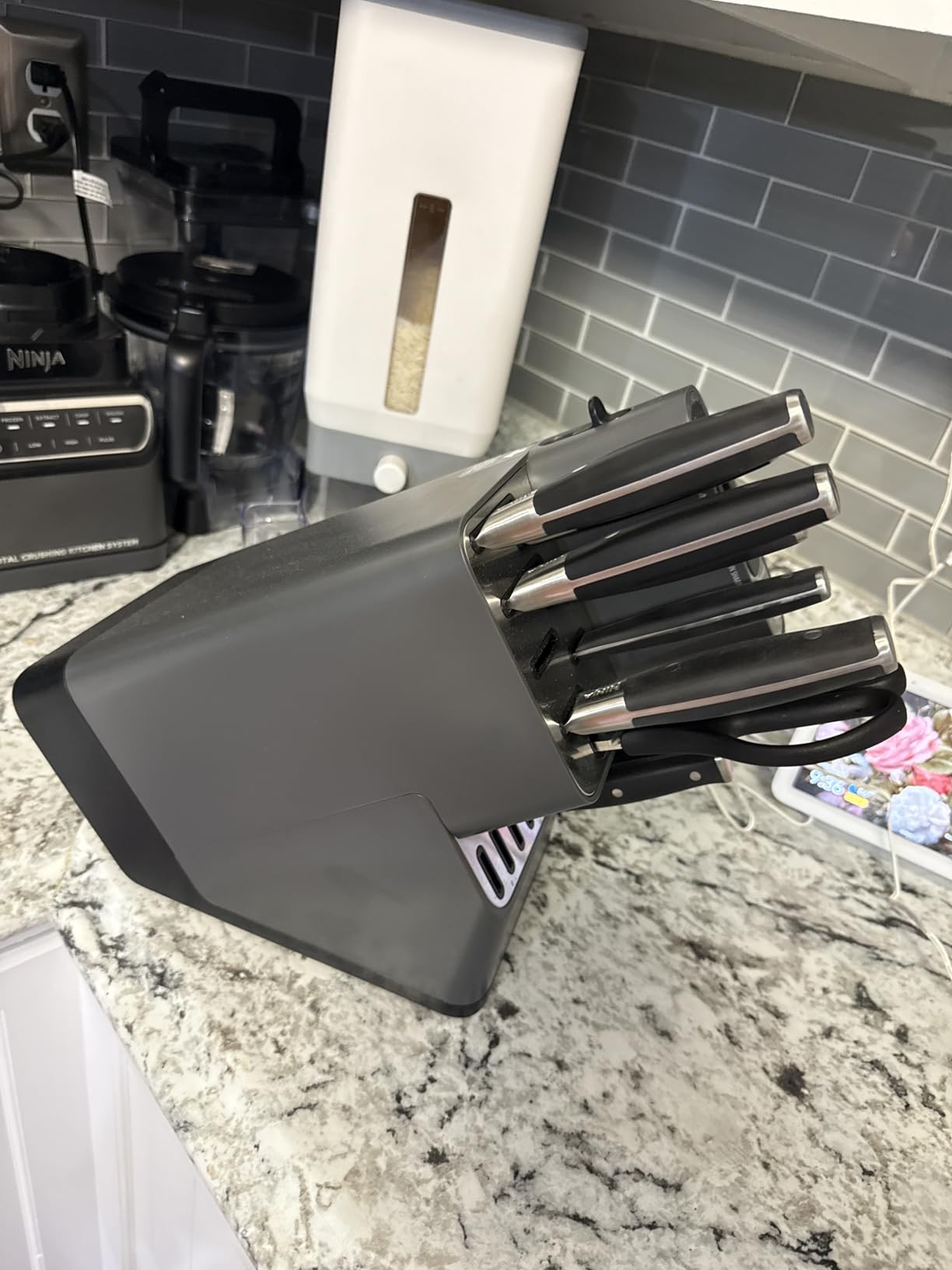 Ninja NeverDull 17-Pc Knife Block Set, Built-in Sharpener, Black, K32017 - Stays razor-sharp 10+ years, Rust-resistant German stainless steel blades customer photo 2