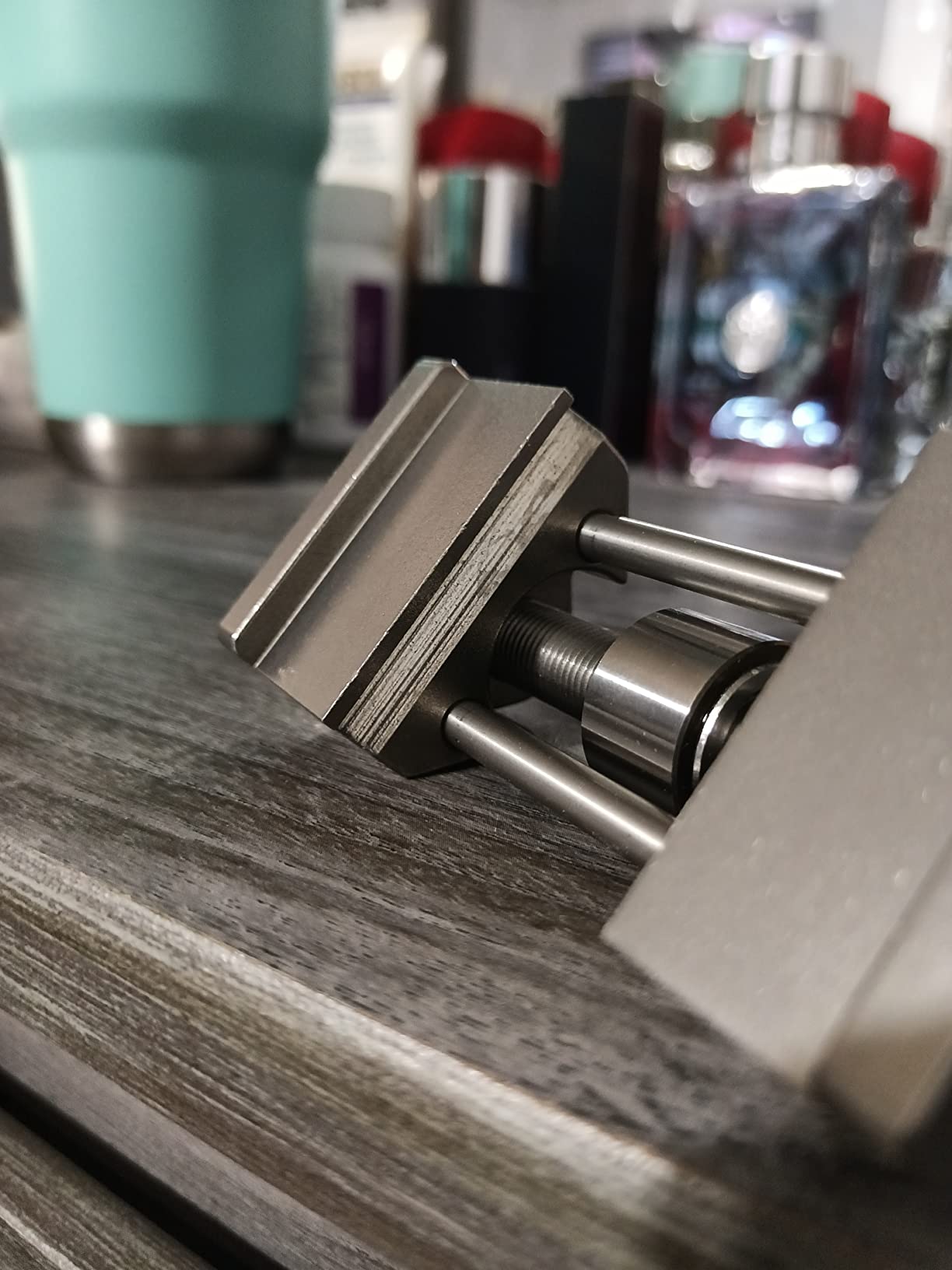 Sharp Pebble Honing Guide for Chisels and Planes - Chisel Sharpening Jig | Fits Chisels 0.25' to 1.96' & Planer Blades 1.41' to 3.22' - Stainless Steel customer photo 2