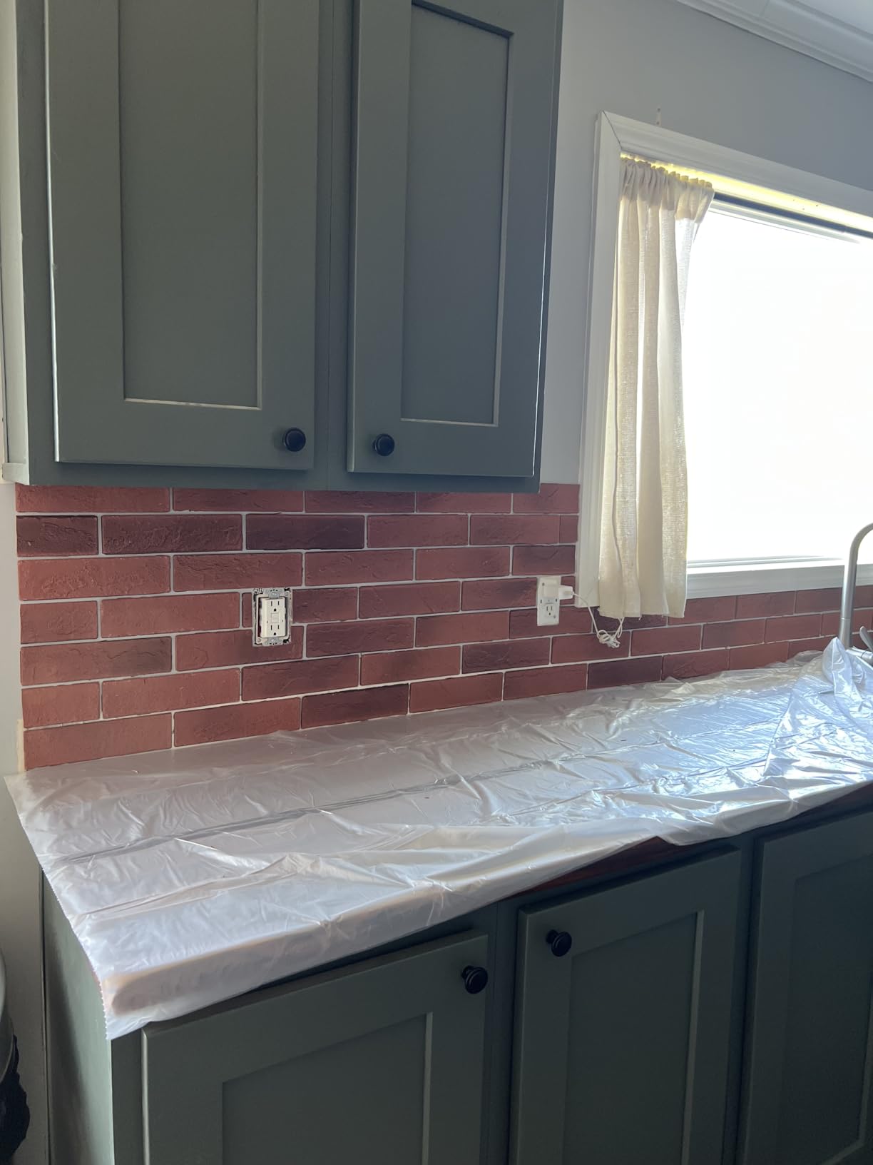 100 Old Town White Faux Brick Wall Tiles, 3D Thin Brick Veneers for Bedroom, Bathroom, Kitchen, Fireplace and Fence Wall Panels (14.2 sq ft) customer photo 2