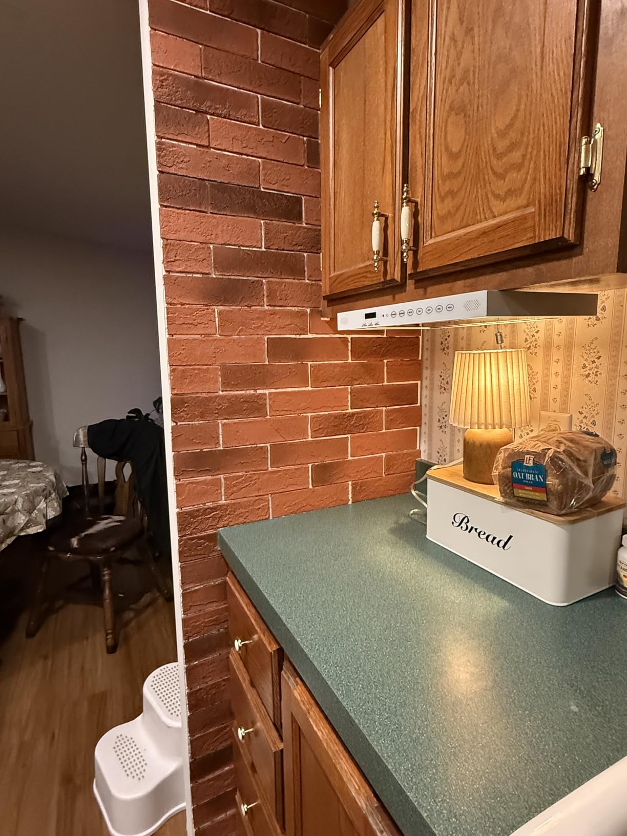 100 Vintage Brown/Red Faux Brick Wall Tiles, 3D Thin Brick Veneers for Bedroom, Bathroom, Kitchen, Fireplace and Fence Wall Panels (14.2 sq ft) customer photo 2