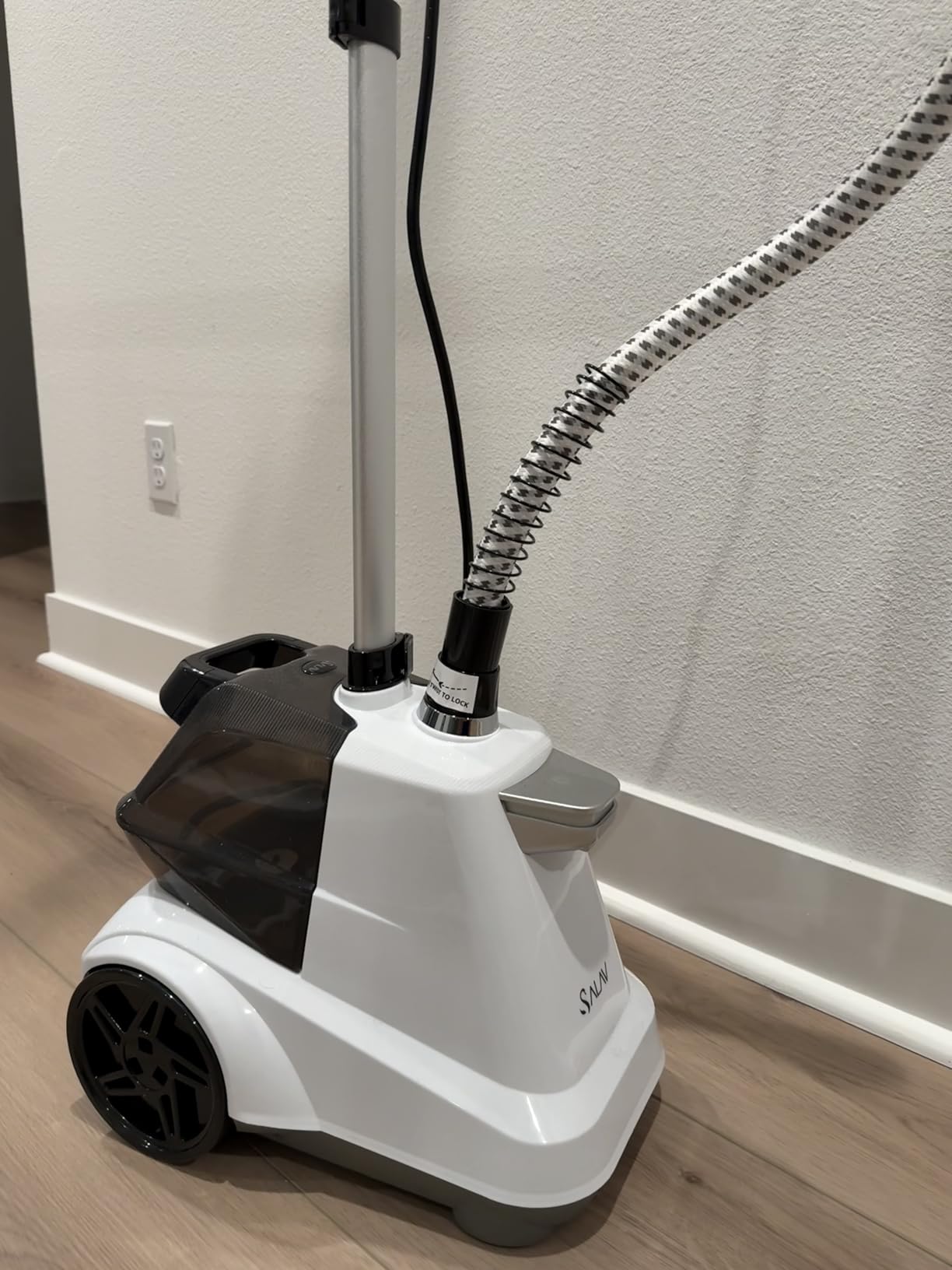 SALAV Heavy Duty Commercial Full-Size Garment Steamer with Foot Pedals and Extra Large 3L (101.5 oz) Water Tank, 1800 watts, 90+min of Continuous Steam (White) customer photo 2