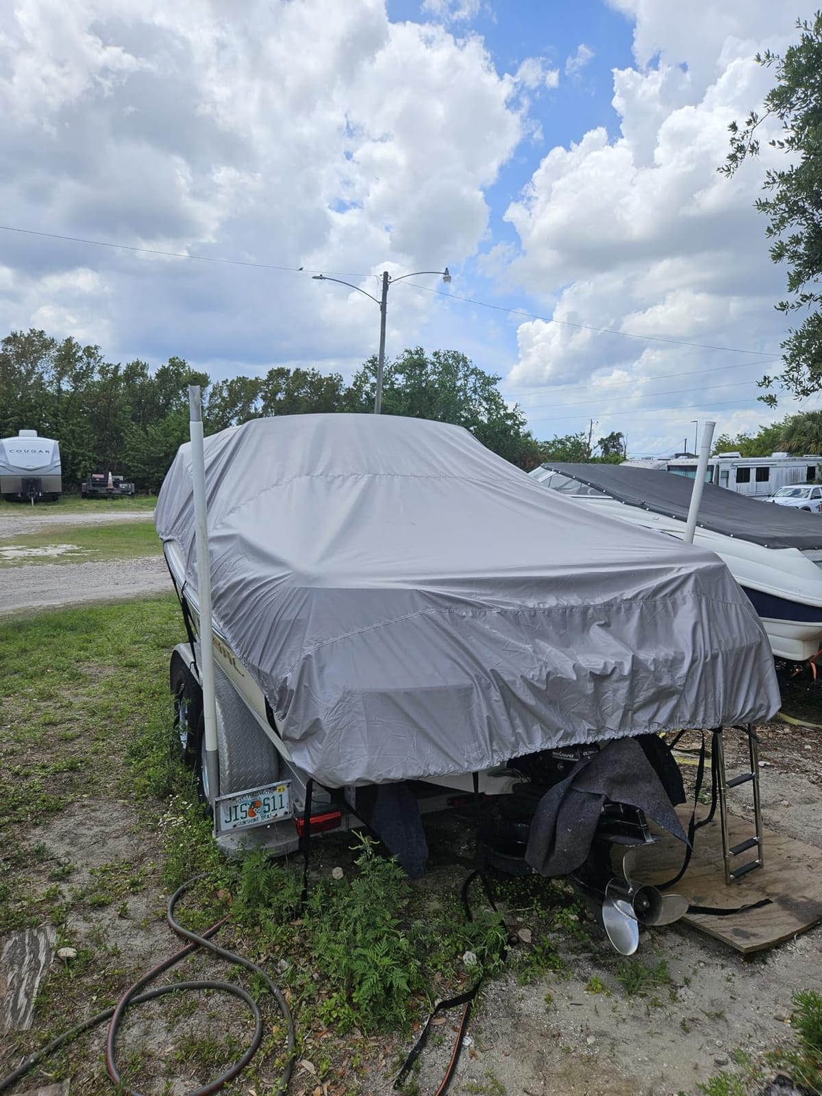 Waterproof 20-22FT Boat Cover, 1200D Heavy Duty Trailerable Cover | Marine Grade Oxford Fabric, UV & Tear Resistant, Double Stitching, Elastic Hem, Fits V-Hull/Ski Boat/Bass Boat/Fishing Boat customer photo 1