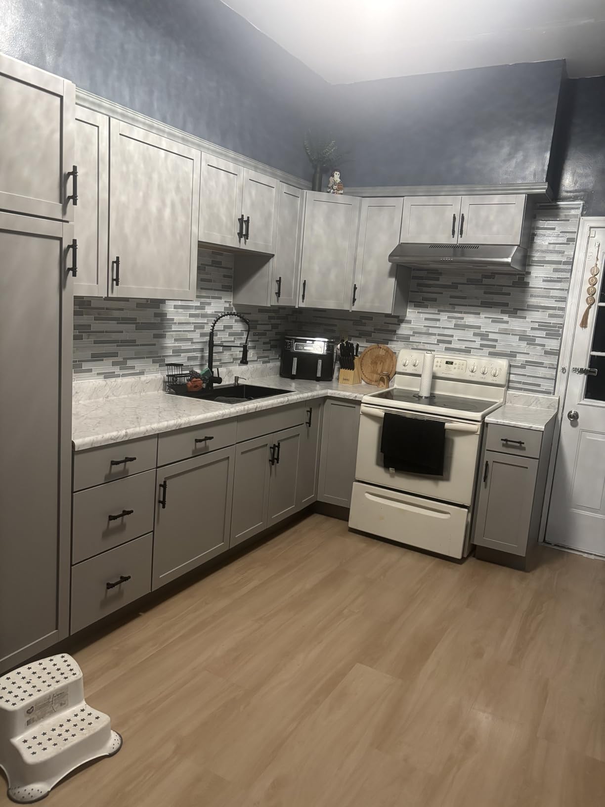 COMFEE' CVU30W4AST 30 inch Under Cabinet Ducted/Ductless Convertible Slim Vent Durable Stainless Steel Kitchen Reusable Filter, 3 Speed Exhaust Fan and 1 LED Lights Range Hood, 2.0 Version customer photo 1