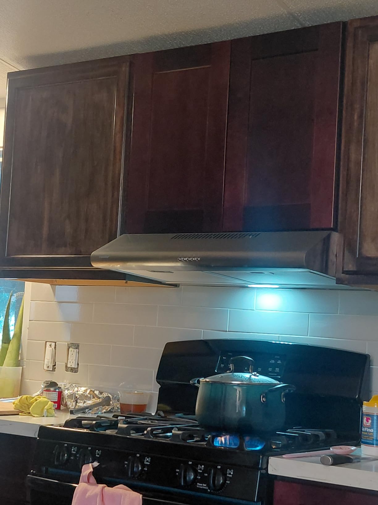 COMFEE' CVU30W4AST 30 inch Under Cabinet Ducted/Ductless Convertible Slim Vent Durable Stainless Steel Kitchen Reusable Filter, 3 Speed Exhaust Fan and 1 LED Lights Range Hood, 2.0 Version customer photo 2