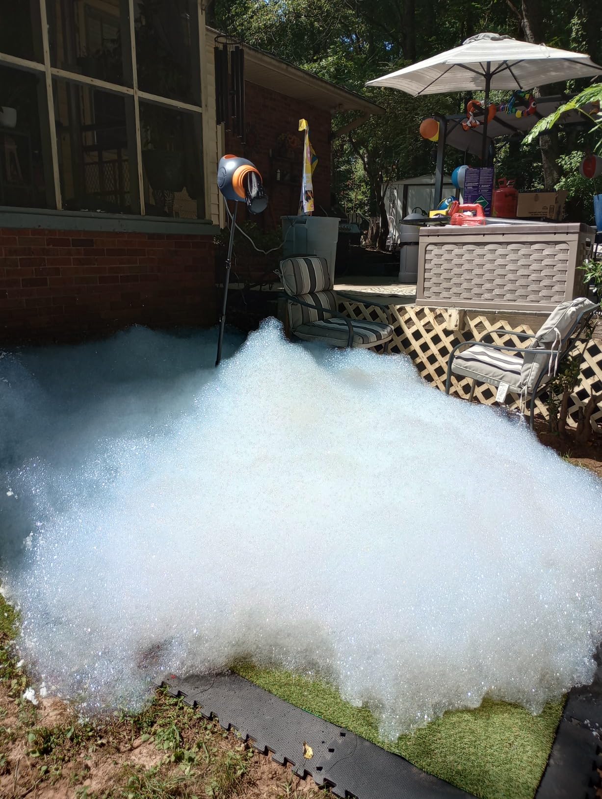 Foam Machine for Families and Party - Easy to use Foam Making Toy with Large Foams Production, Perfect for Birthdays, Celebrations, and Backyard Events customer photo 2